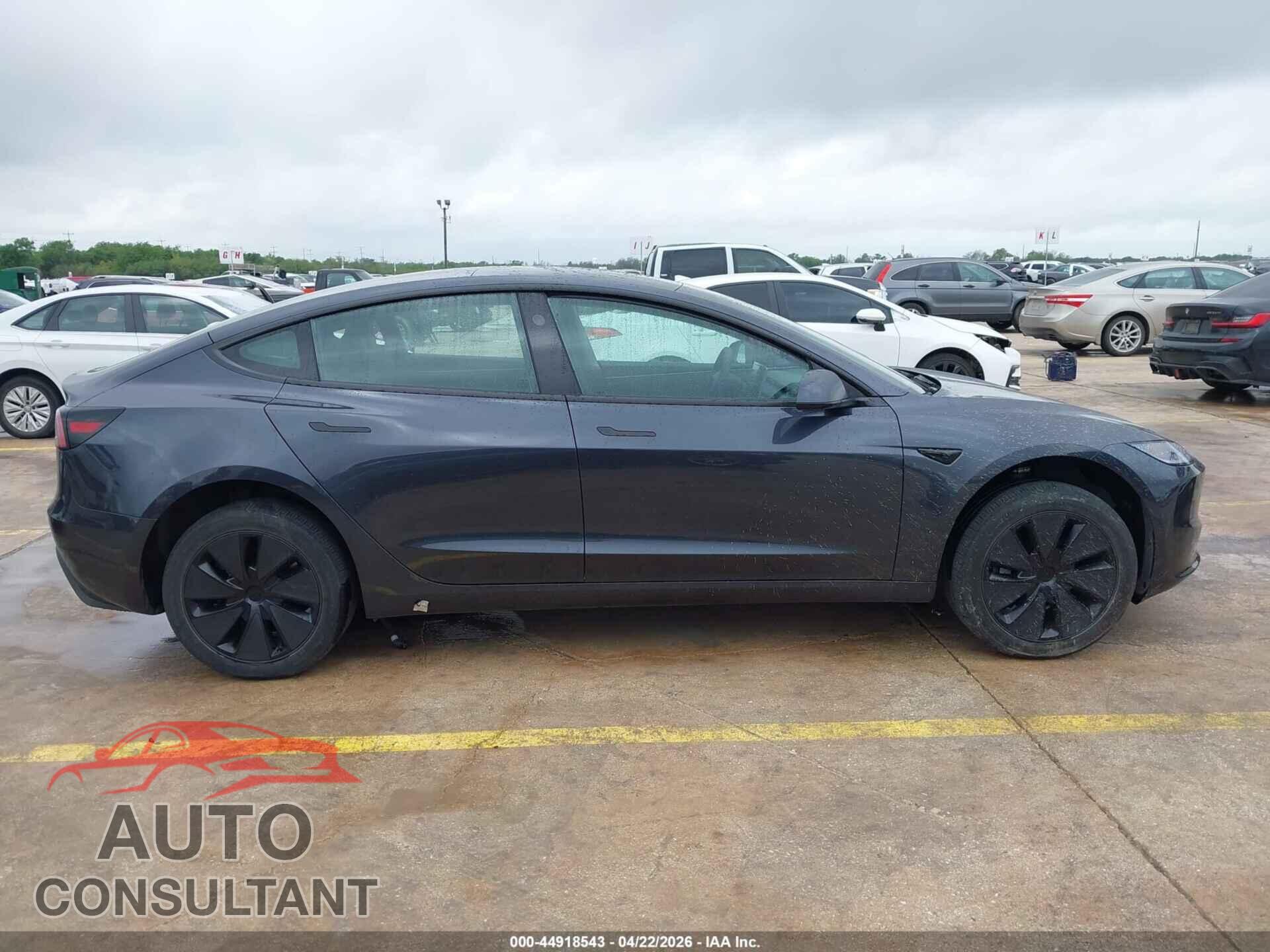 TESLA MODEL 3 2024 - 5YJ3E1EA7RF761547