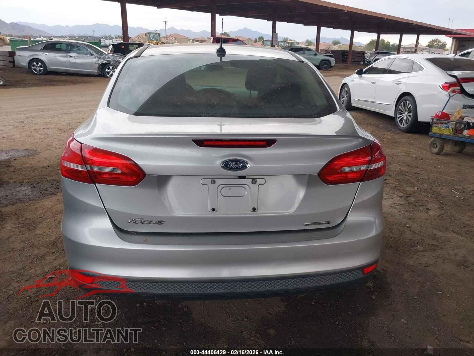 FORD FOCUS 2016 - 1FADP3E27GL362785