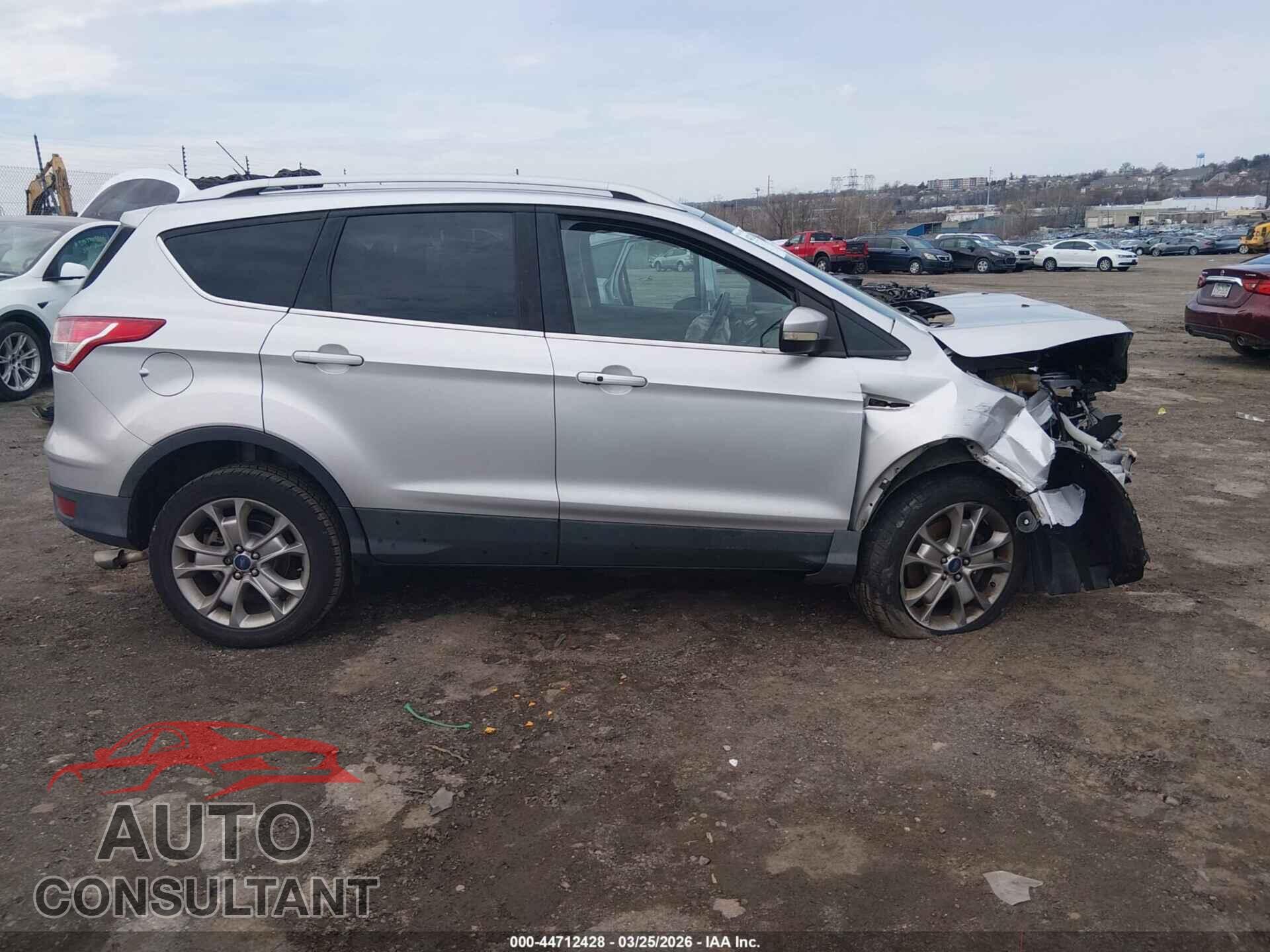 FORD ESCAPE 2014 - 1FMCU9J95EUE19945