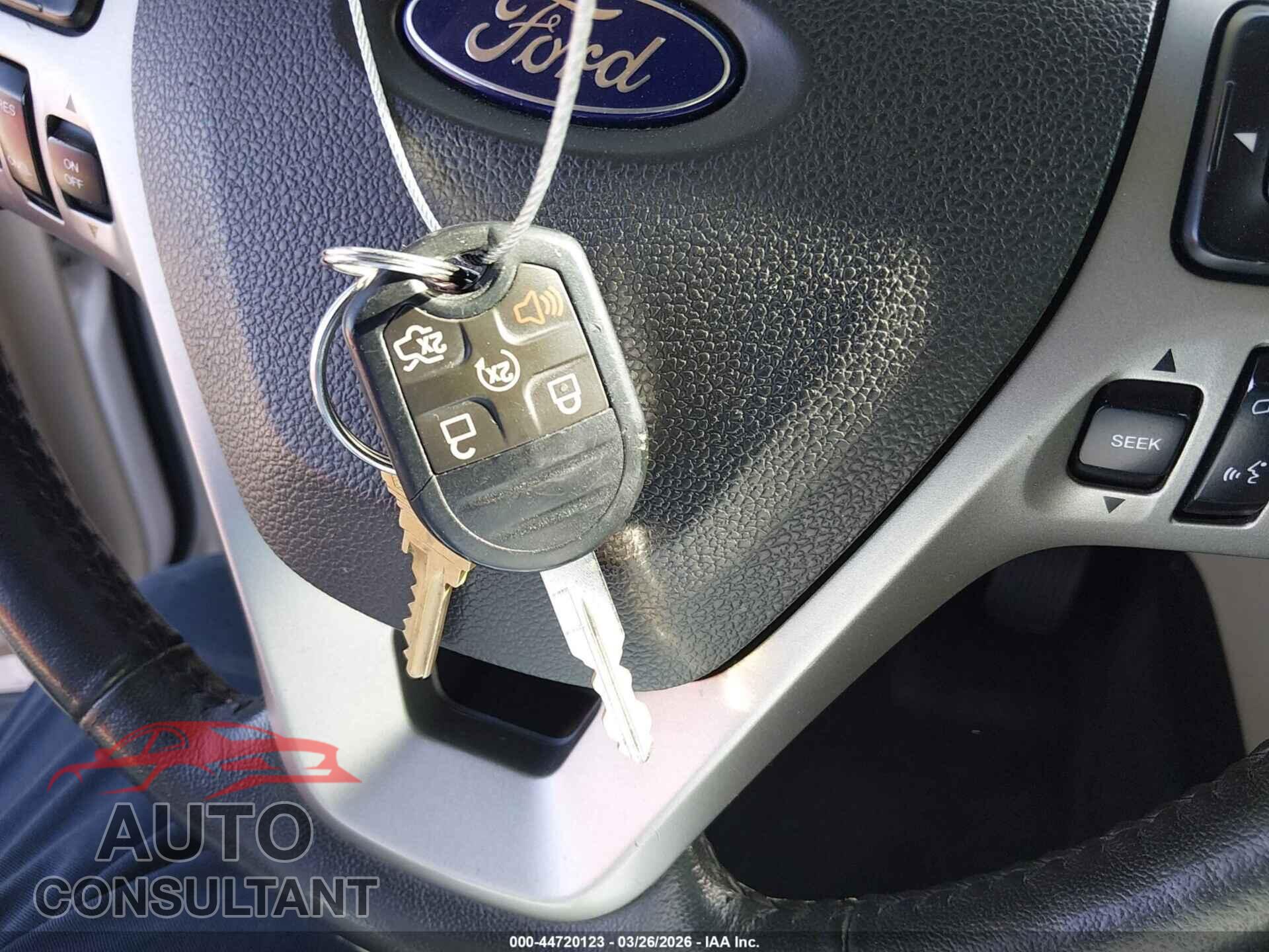 FORD TAURUS 2014 - 1FAHP2E88EG145817