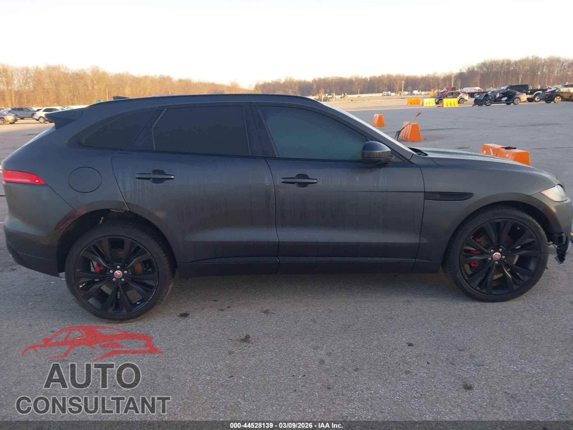 JAGUAR F-PACE 2018 - SADCM2FV7JA248357