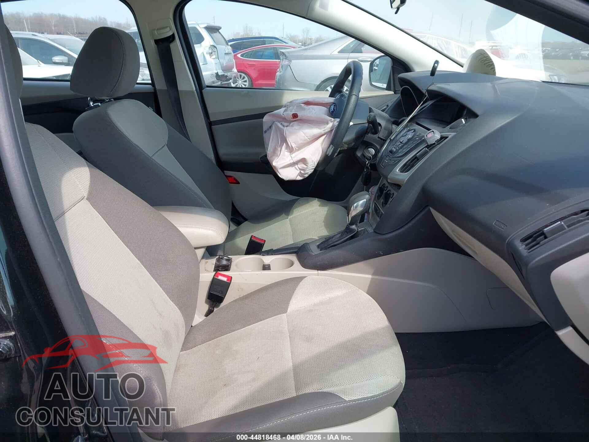 FORD FOCUS 2014 - 1FADP3F23EL389414