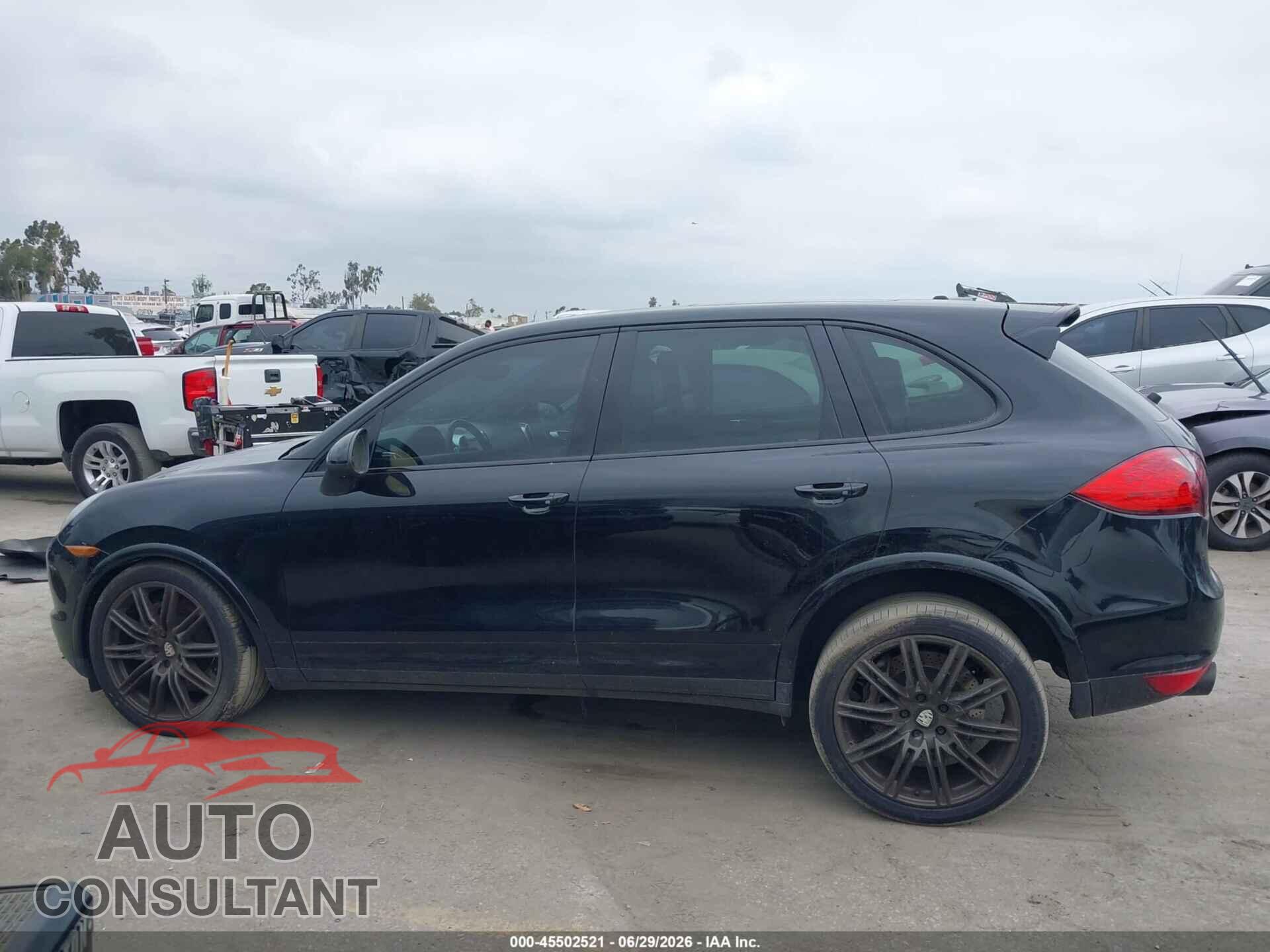 PORSCHE CAYENNE 2012 - WP1AC2A25CLA84471