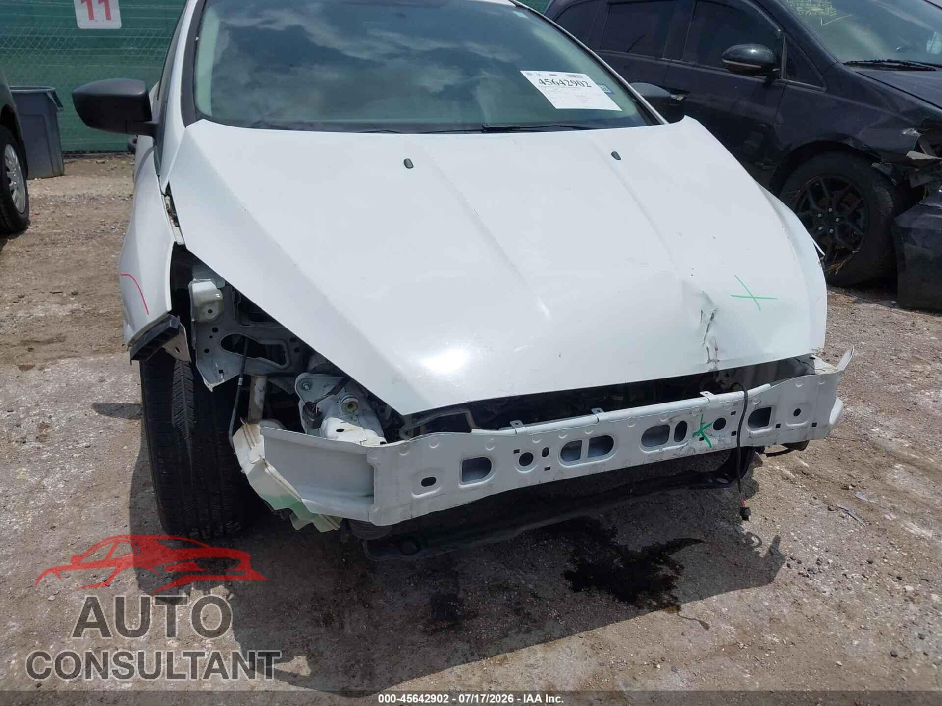 FORD FOCUS 2016 - 1FADP3E21GL360482
