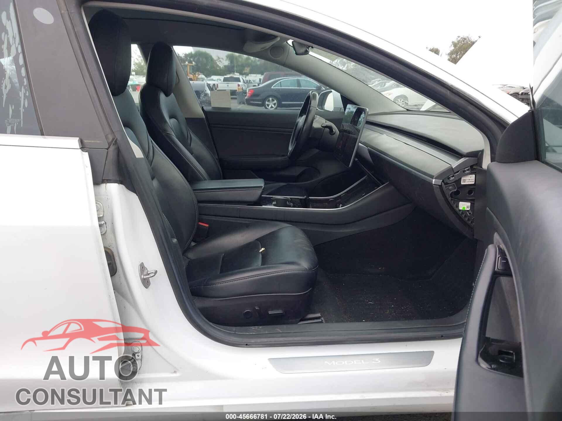 TESLA MODEL 3 2018 - 5YJ3E1EA3JF040677