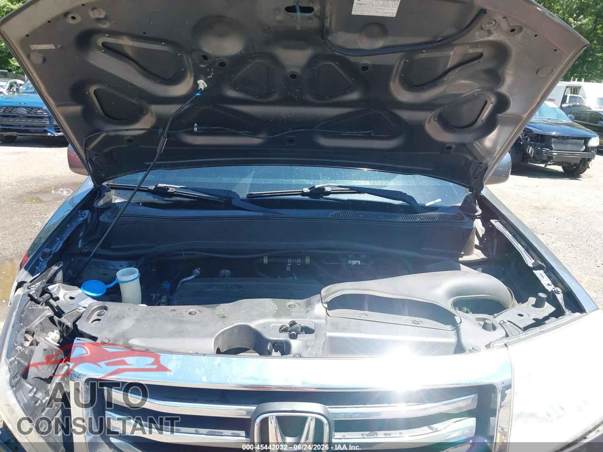 HONDA PILOT 2012 - 5FNYF4H93CB043877