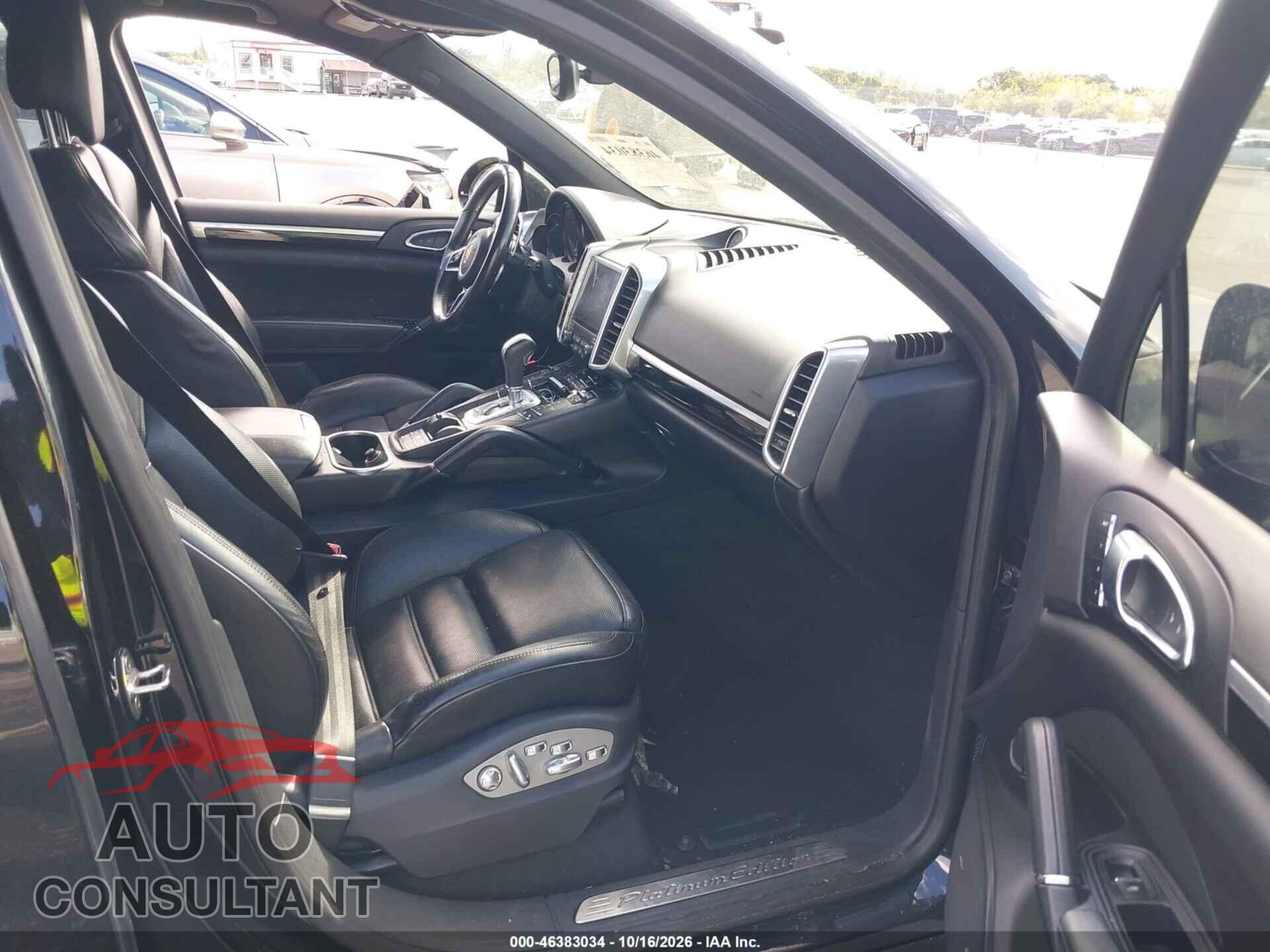 PORSCHE CAYENNE 2017 - WP1AA2A24HKA82455