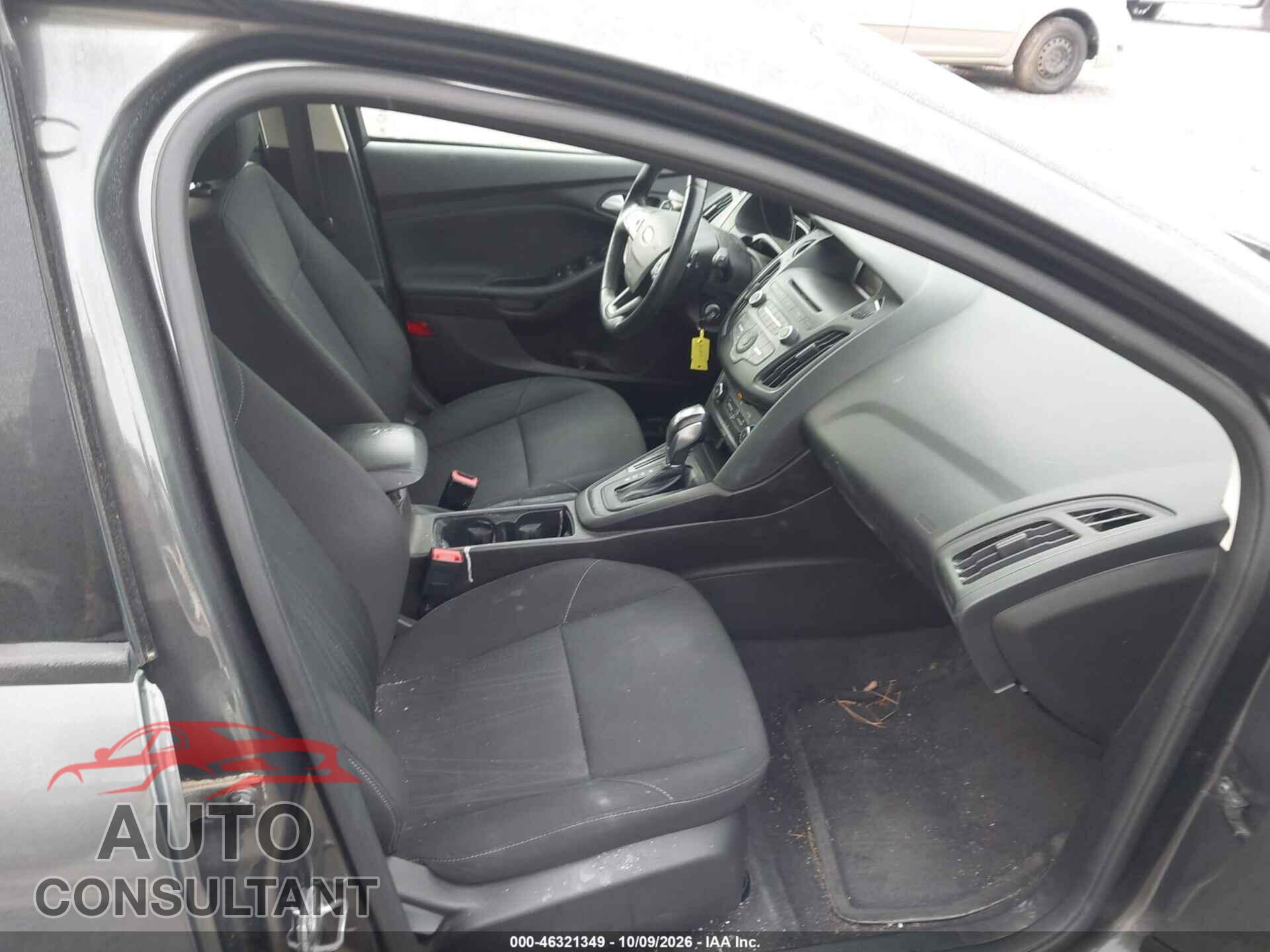 FORD FOCUS 2015 - 1FADP3K25FL353960