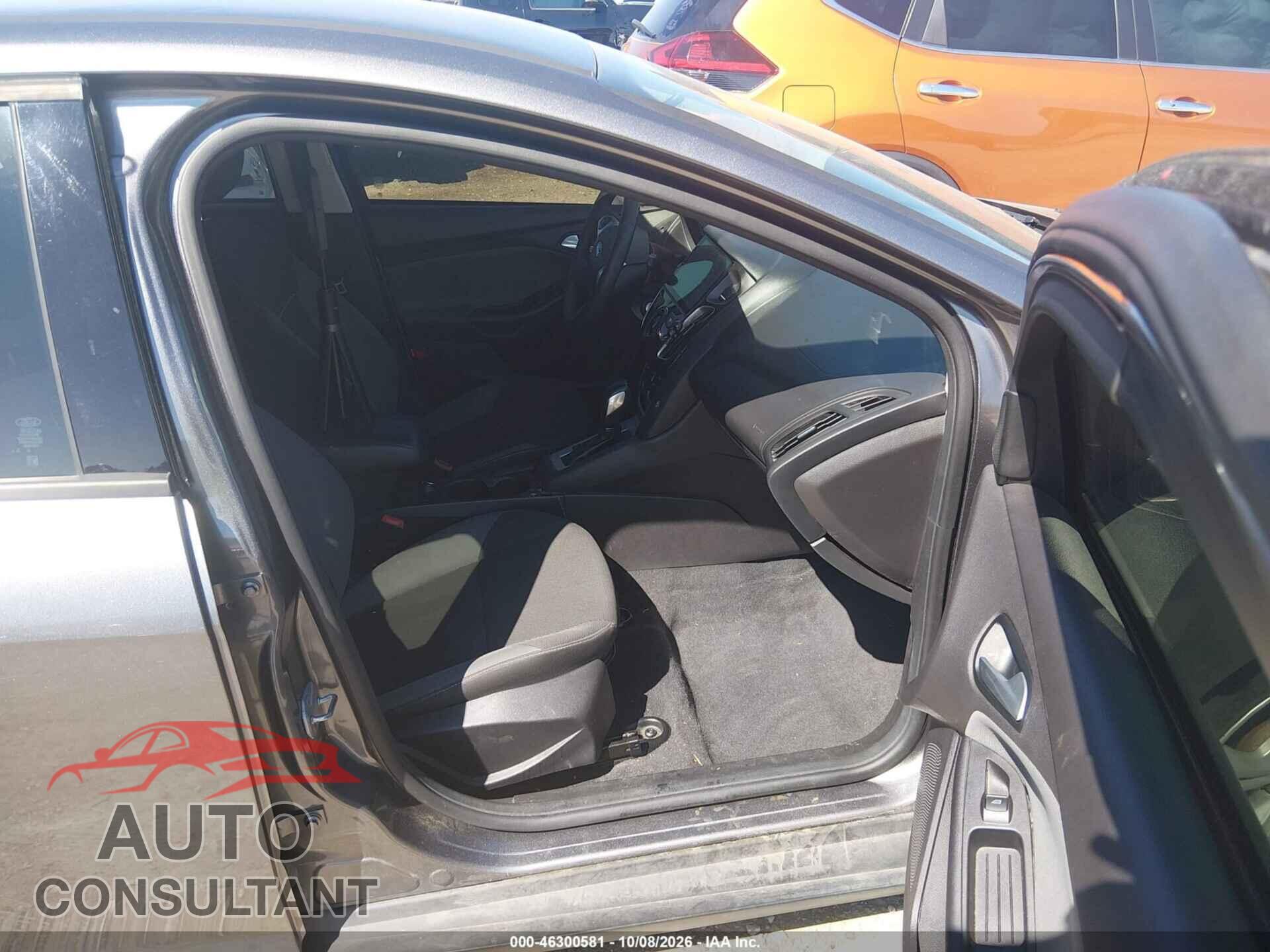 FORD FOCUS 2014 - 1FADP3K2XEL184551