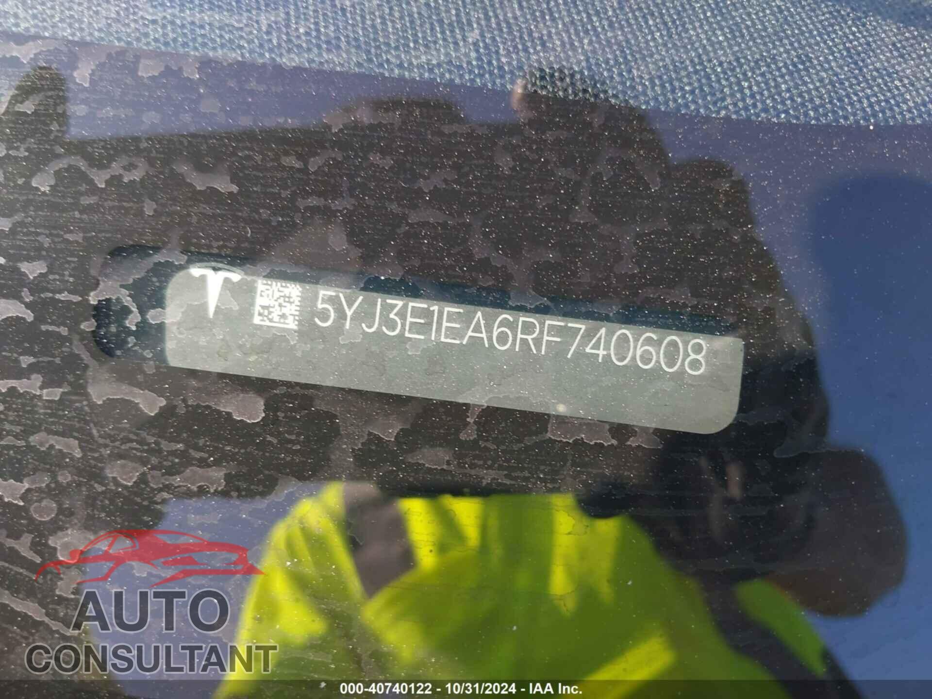 TESLA MODEL 3 2024 - 5YJ3E1EA6RF740608