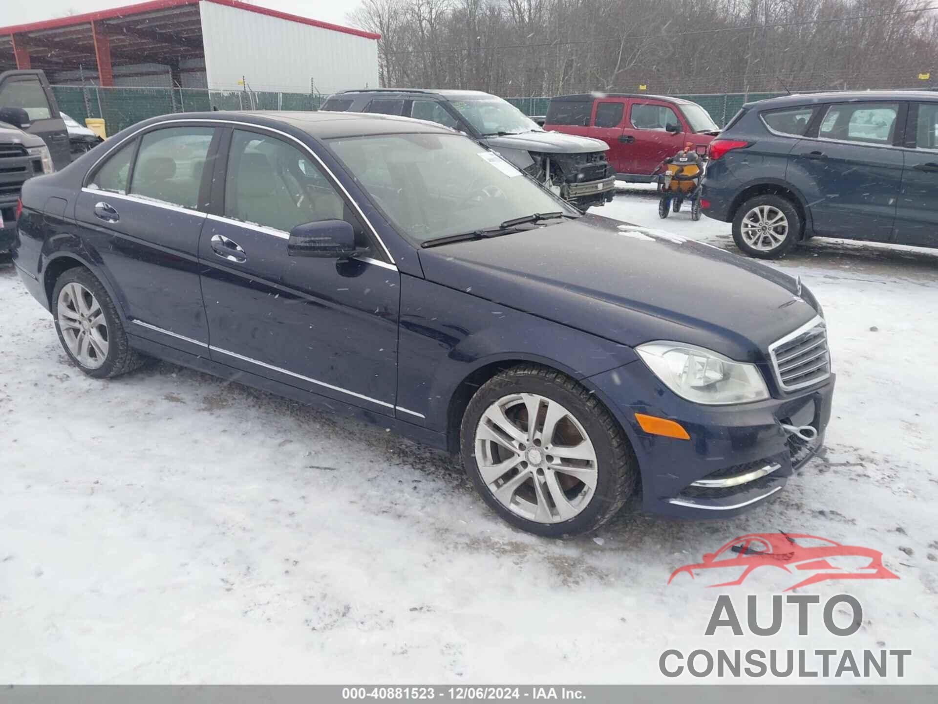 MERCEDES-BENZ C 300 2013 - WDDGF8AB3DR258158