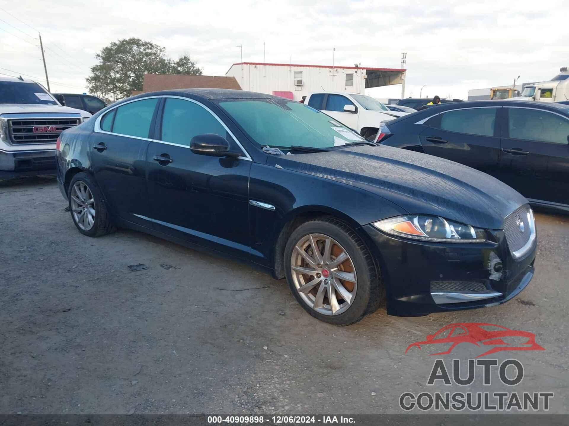 JAGUAR XF 2015 - SAJWA0FS1FPU61824