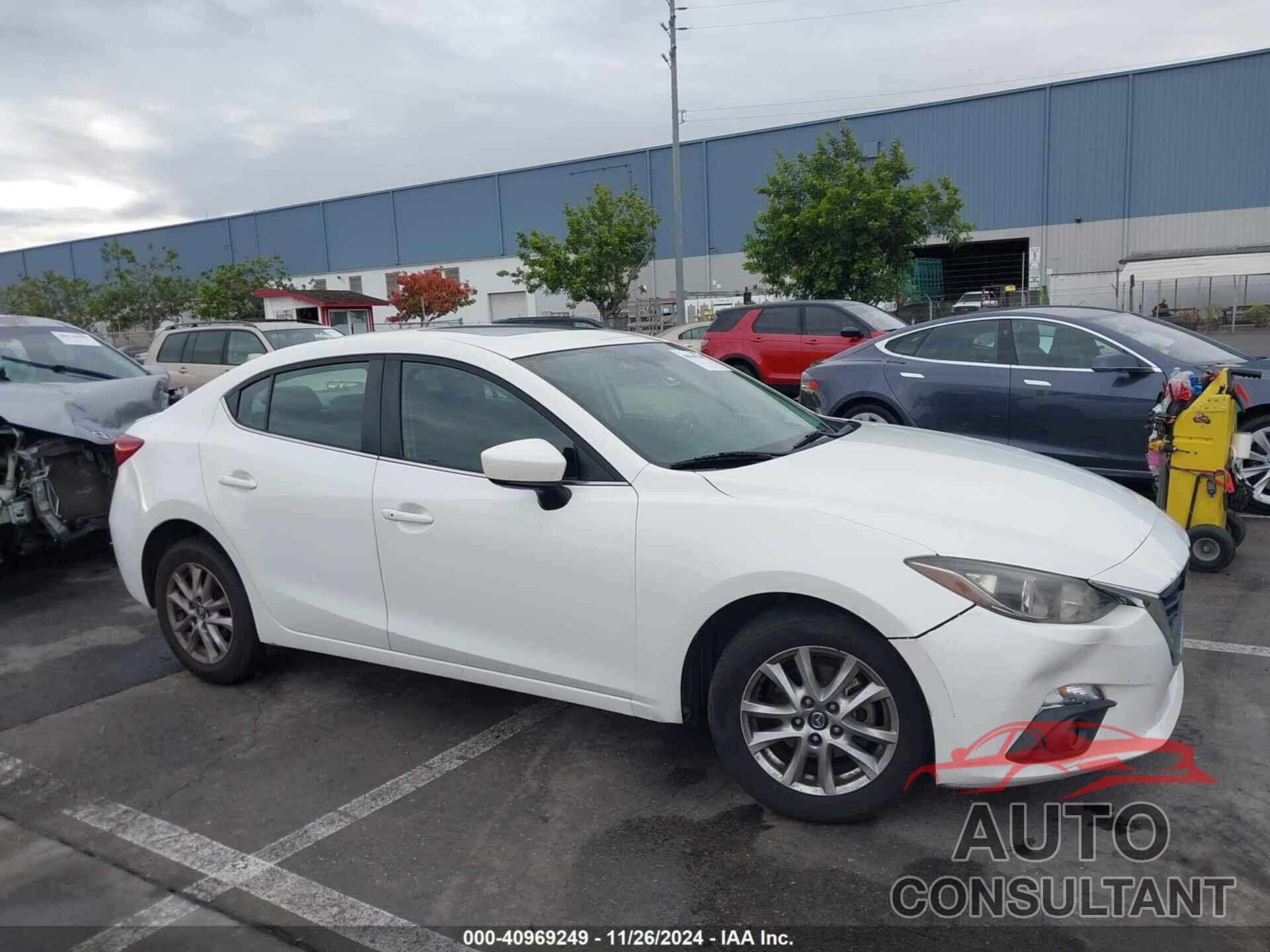 MAZDA MAZDA3 2016 - JM1BM1V71G1299088