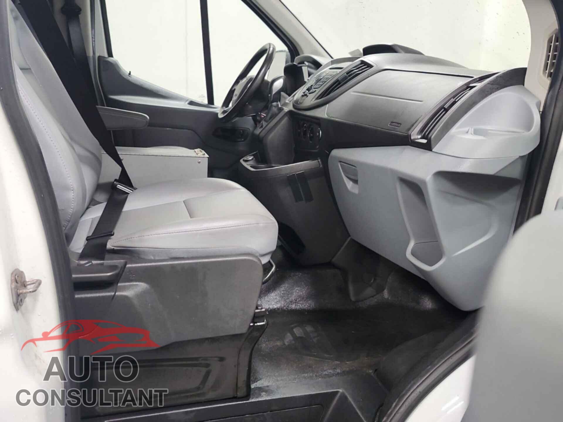FORD TRANSIT-250 2017 - 1FTYR1YM4HKA31984