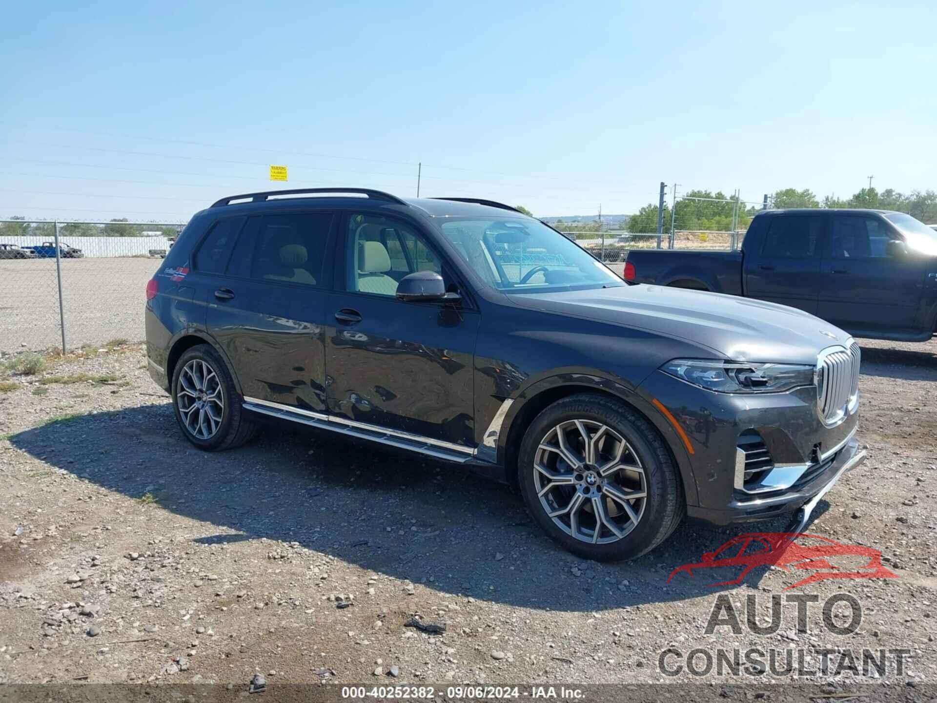 BMW X7 2022 - 5UXCW2C02N9K38582