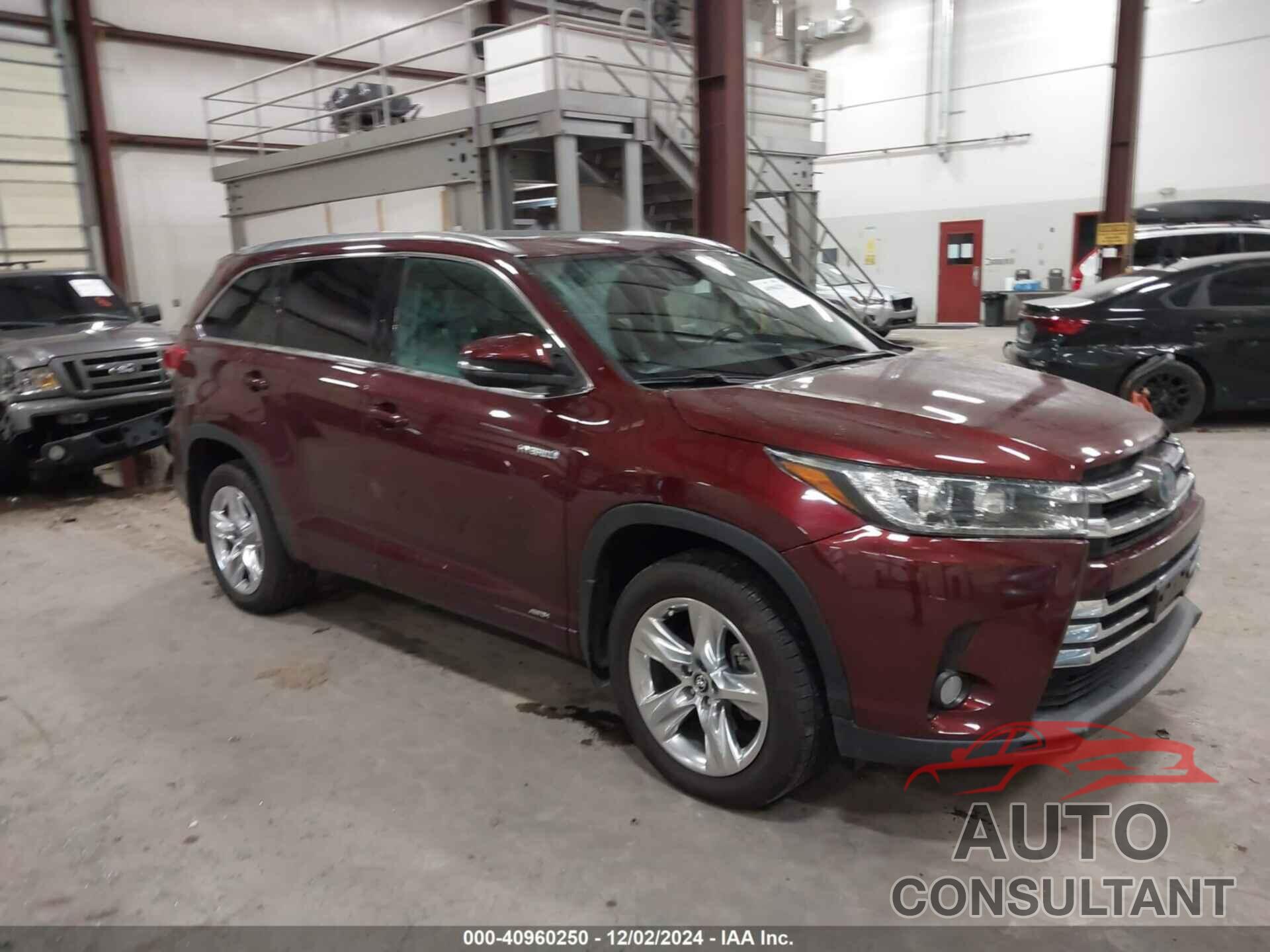 TOYOTA HIGHLANDER HYBRID 2018 - 5TDDGRFH2JS043896