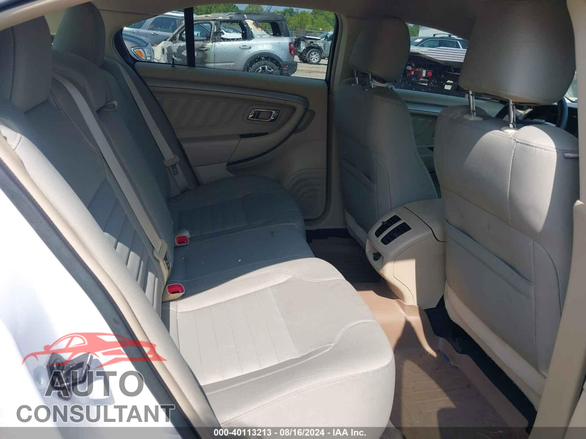 FORD TAURUS 2017 - 1FAHP2D83HG111029
