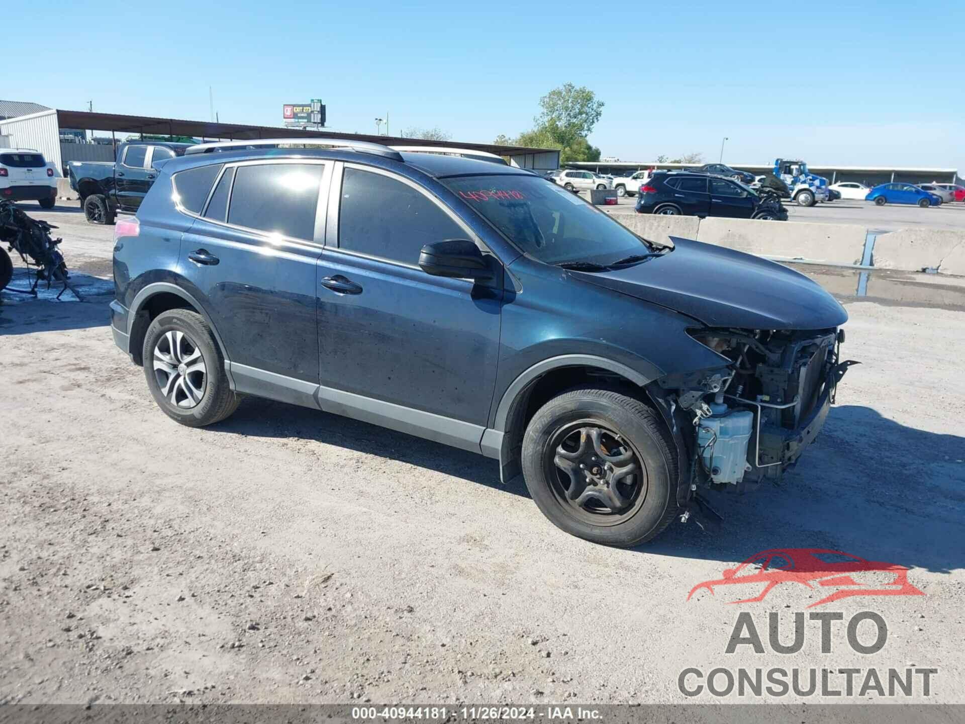 TOYOTA RAV4 2017 - JTMZFREV7HJ135979