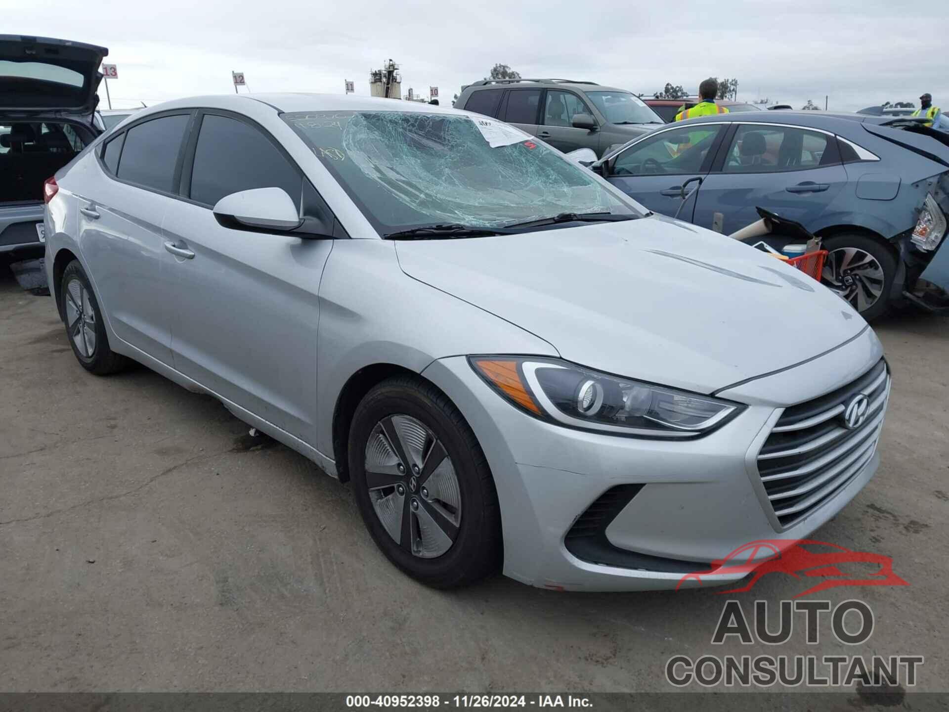 HYUNDAI ELANTRA 2018 - 5NPD74LF2JH344776