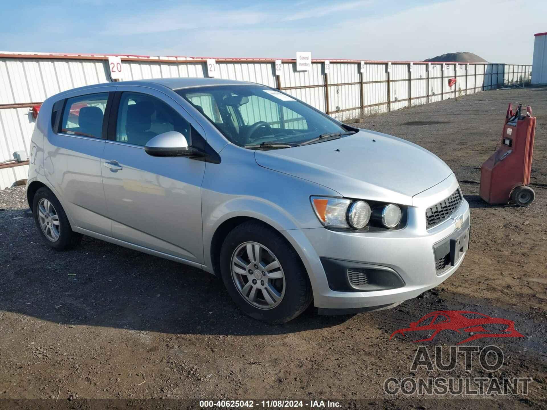 CHEVROLET SONIC 2012 - 1G1JC6SH7C4135452