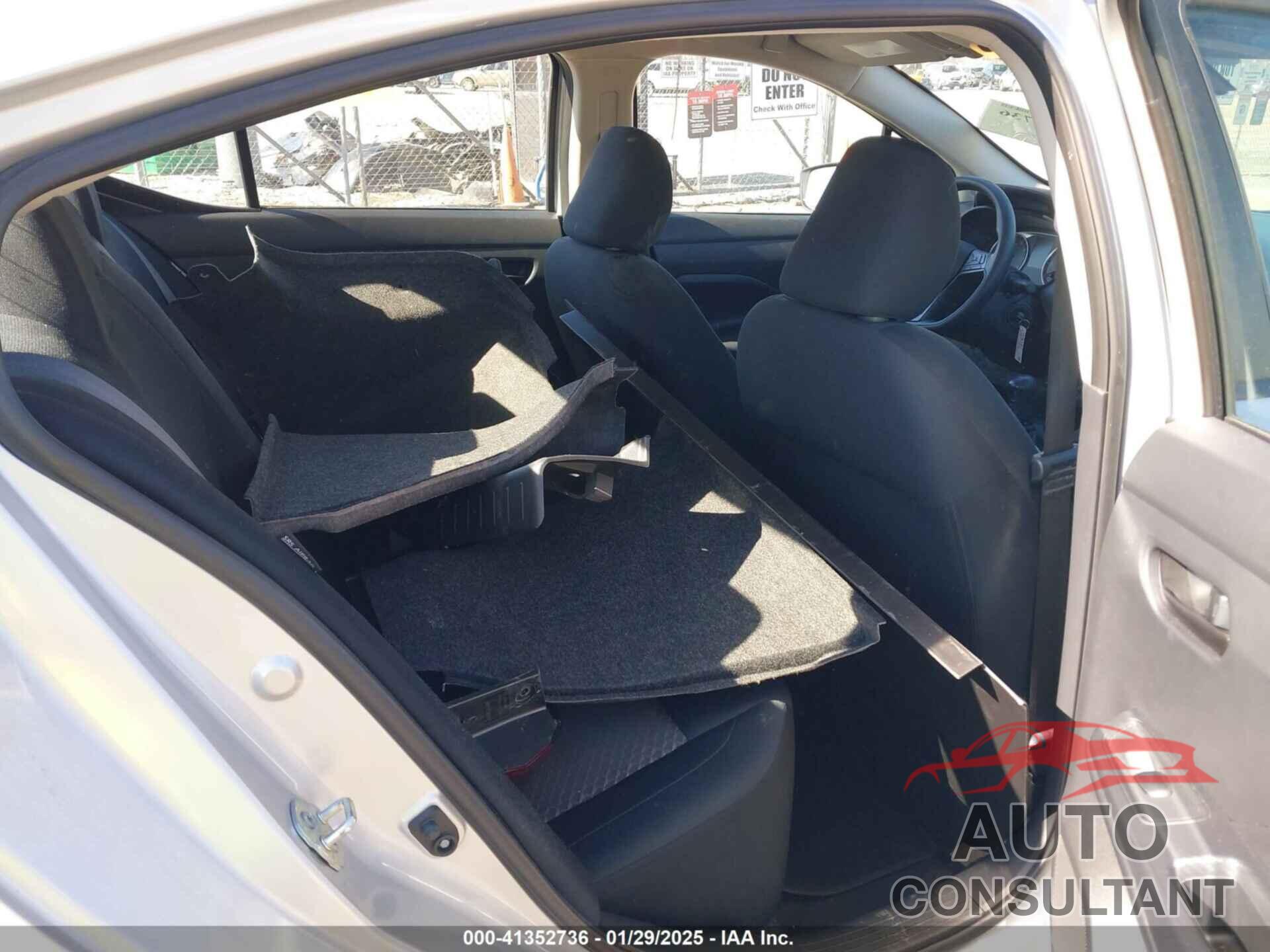 NISSAN VERSA 2023 - 3N1CN8BV4PL819454