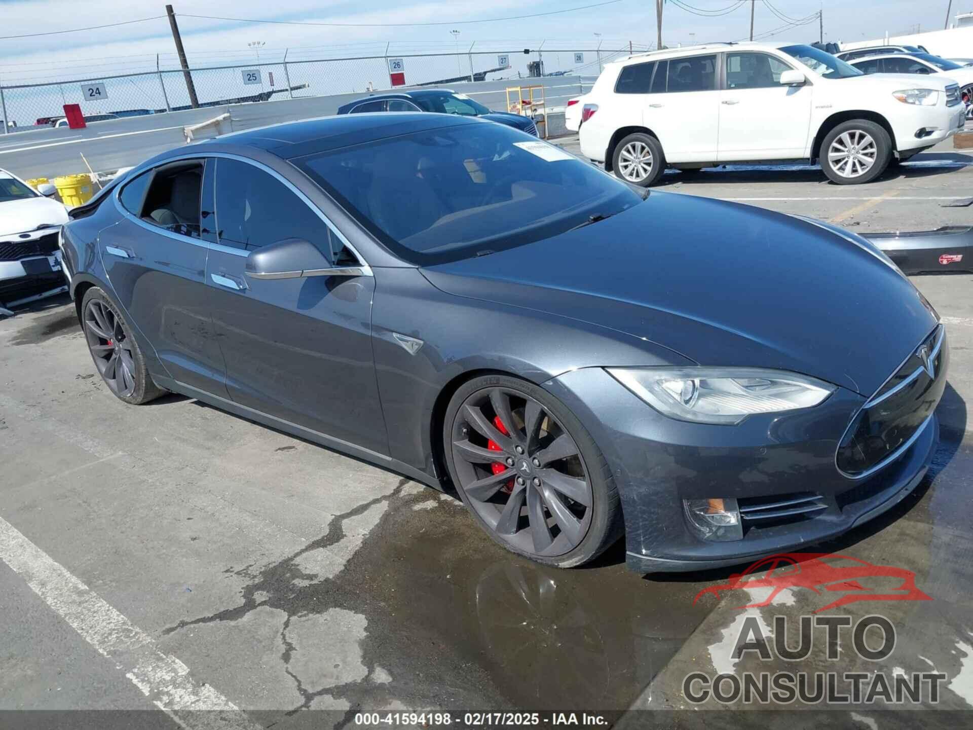 TESLA MODEL S 2015 - 5YJSA1E41FF110217