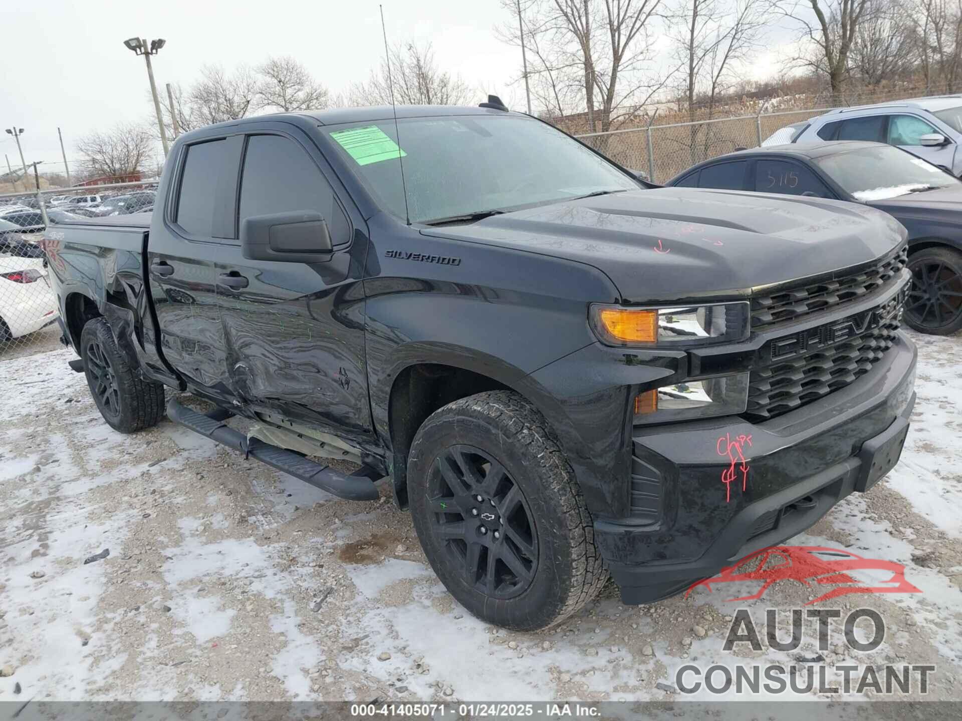 CHEVROLET SILVERADO 1500 2021 - 1GCRYBEK2MZ321416
