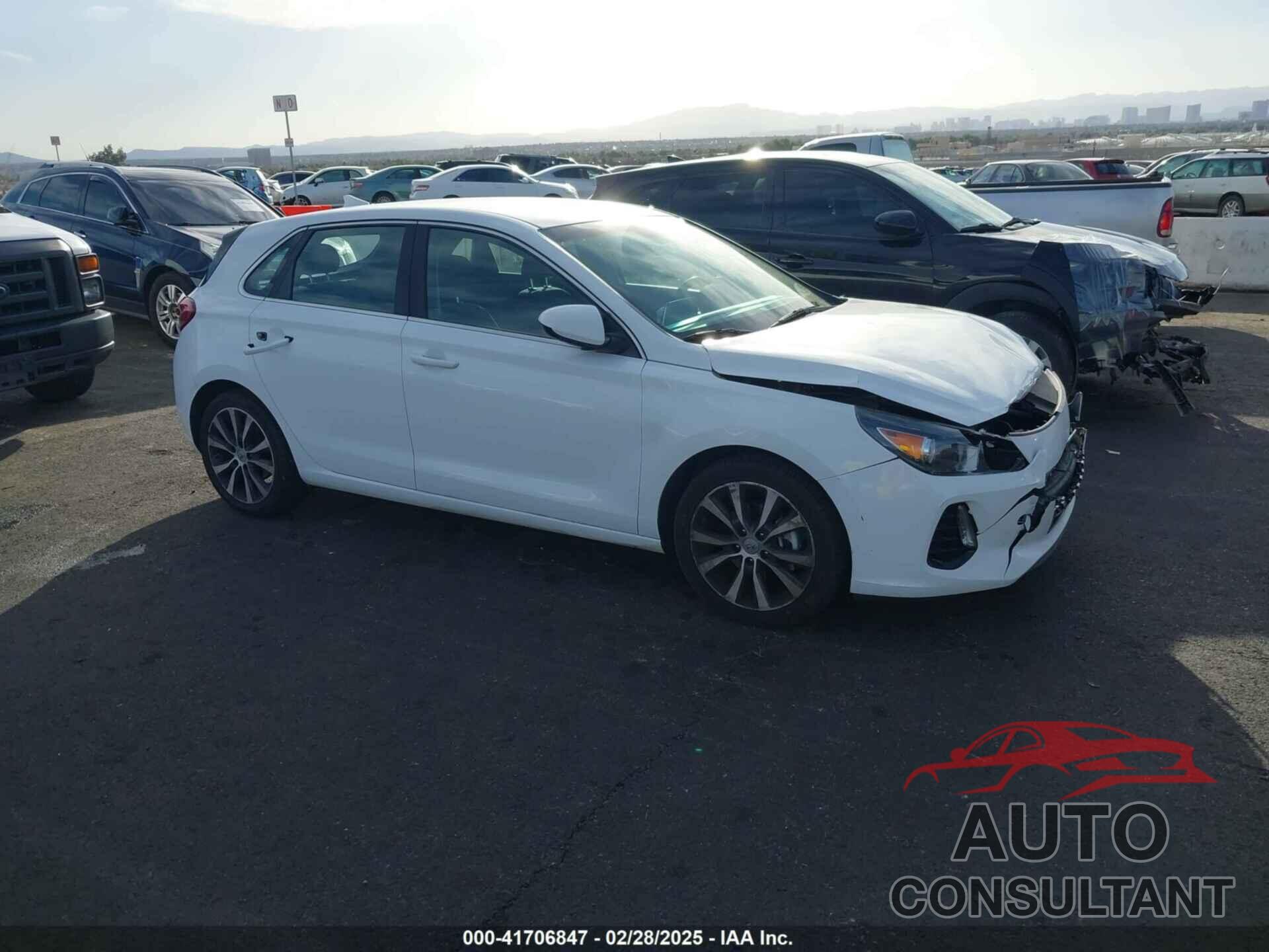 HYUNDAI ELANTRA GT 2019 - KMHH35LE7KU090303