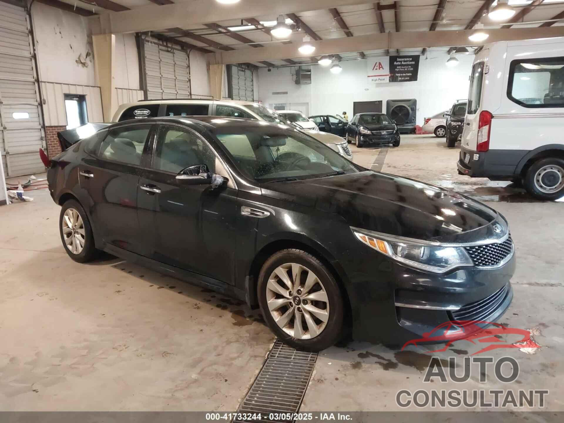 KIA OPTIMA 2018 - 5XXGU4L30JG182878