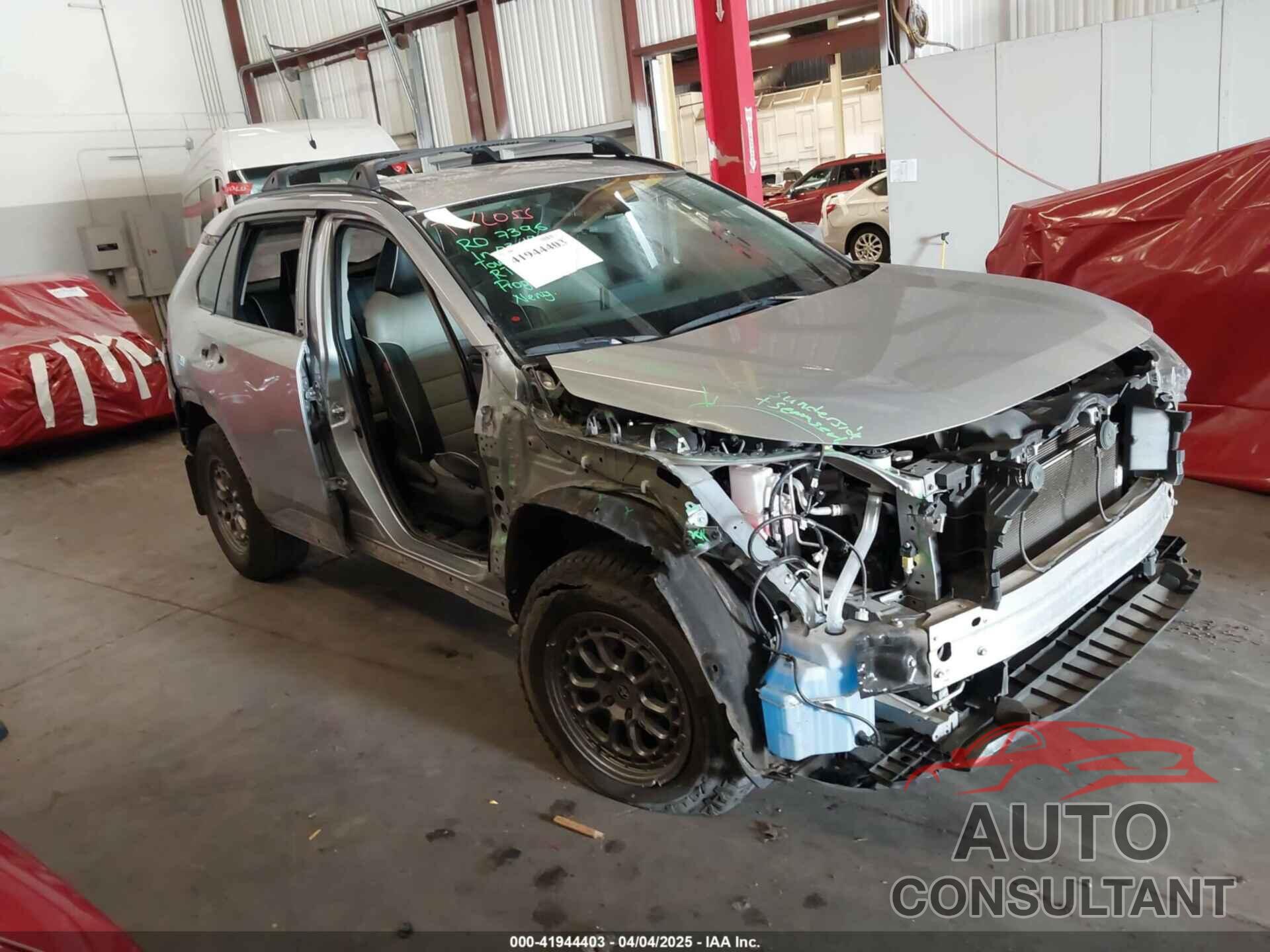 TOYOTA RAV4 2022 - 2T3P1RFVXNC261241
