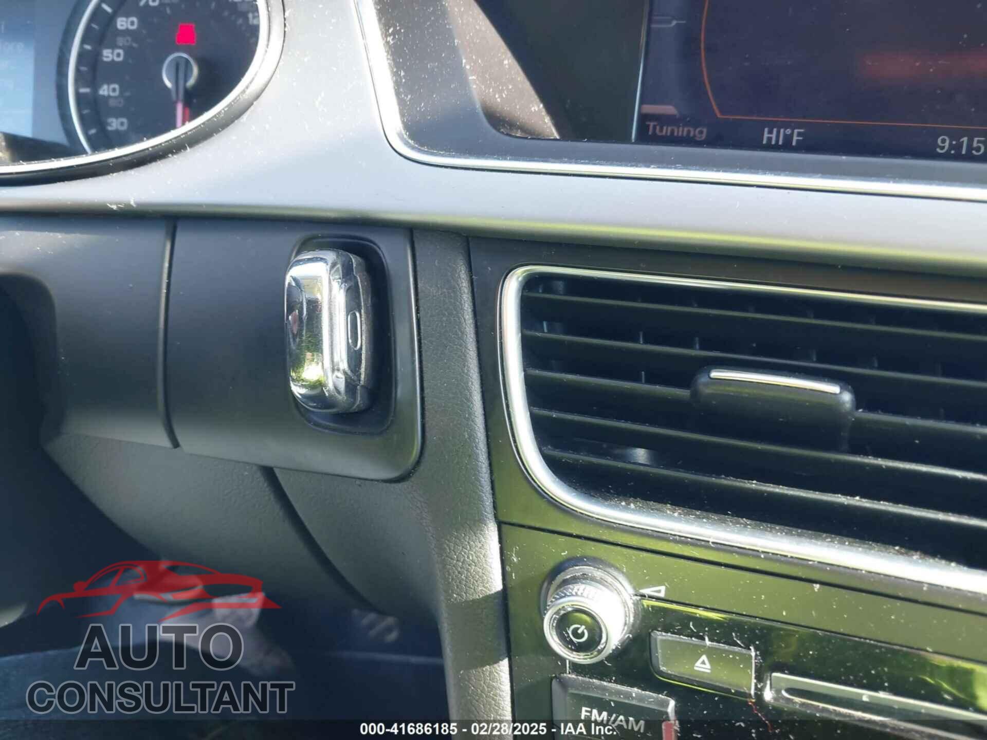 AUDI A4 2013 - WAUDFAFL1DN042240