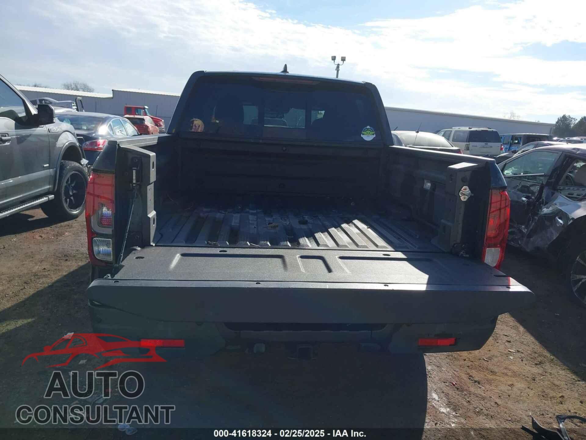 HONDA RIDGELINE 2017 - 5FPYK3F87HB003476
