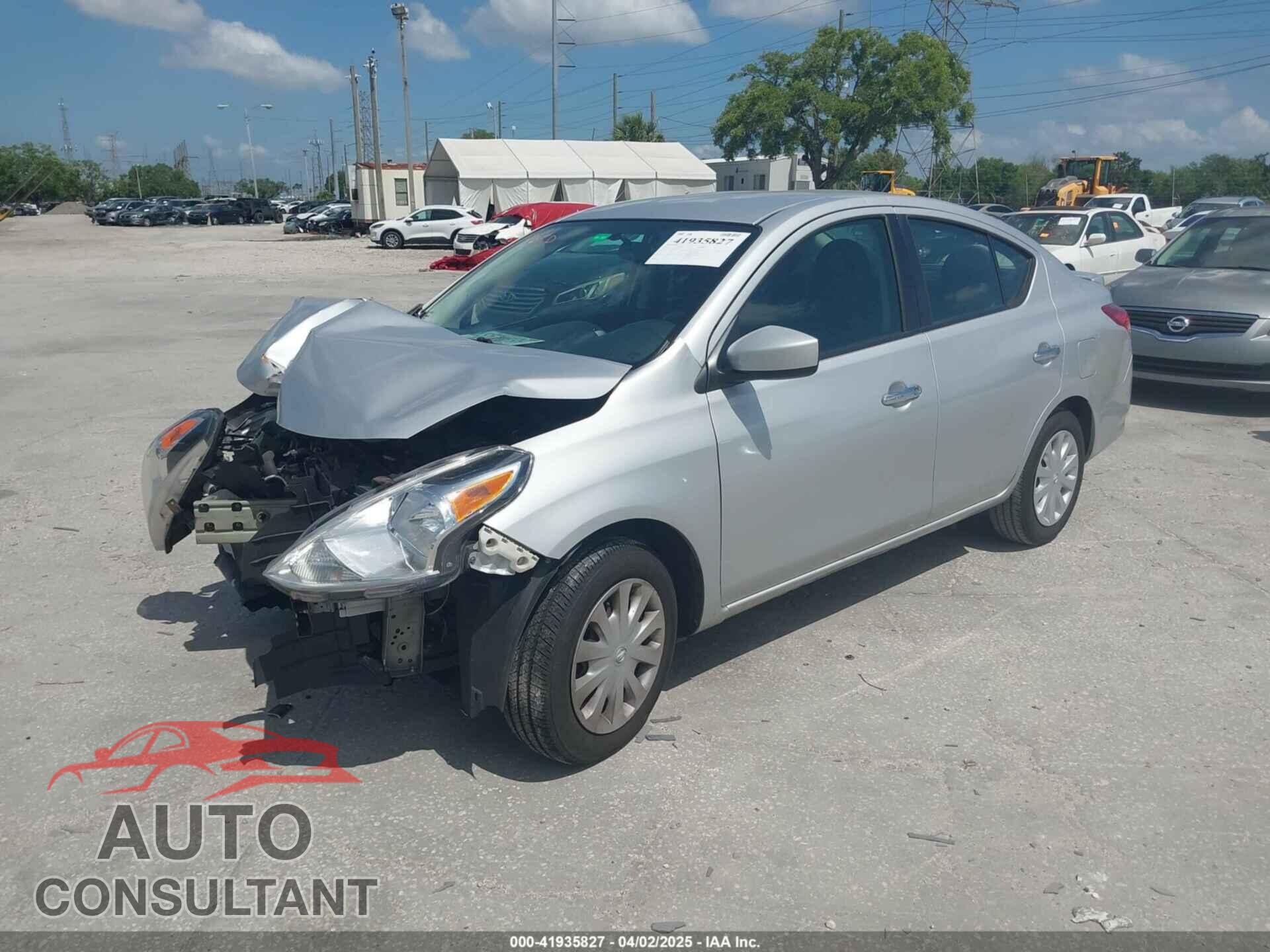 NISSAN VERSA 2019 - 3N1CN7AP3KL856176