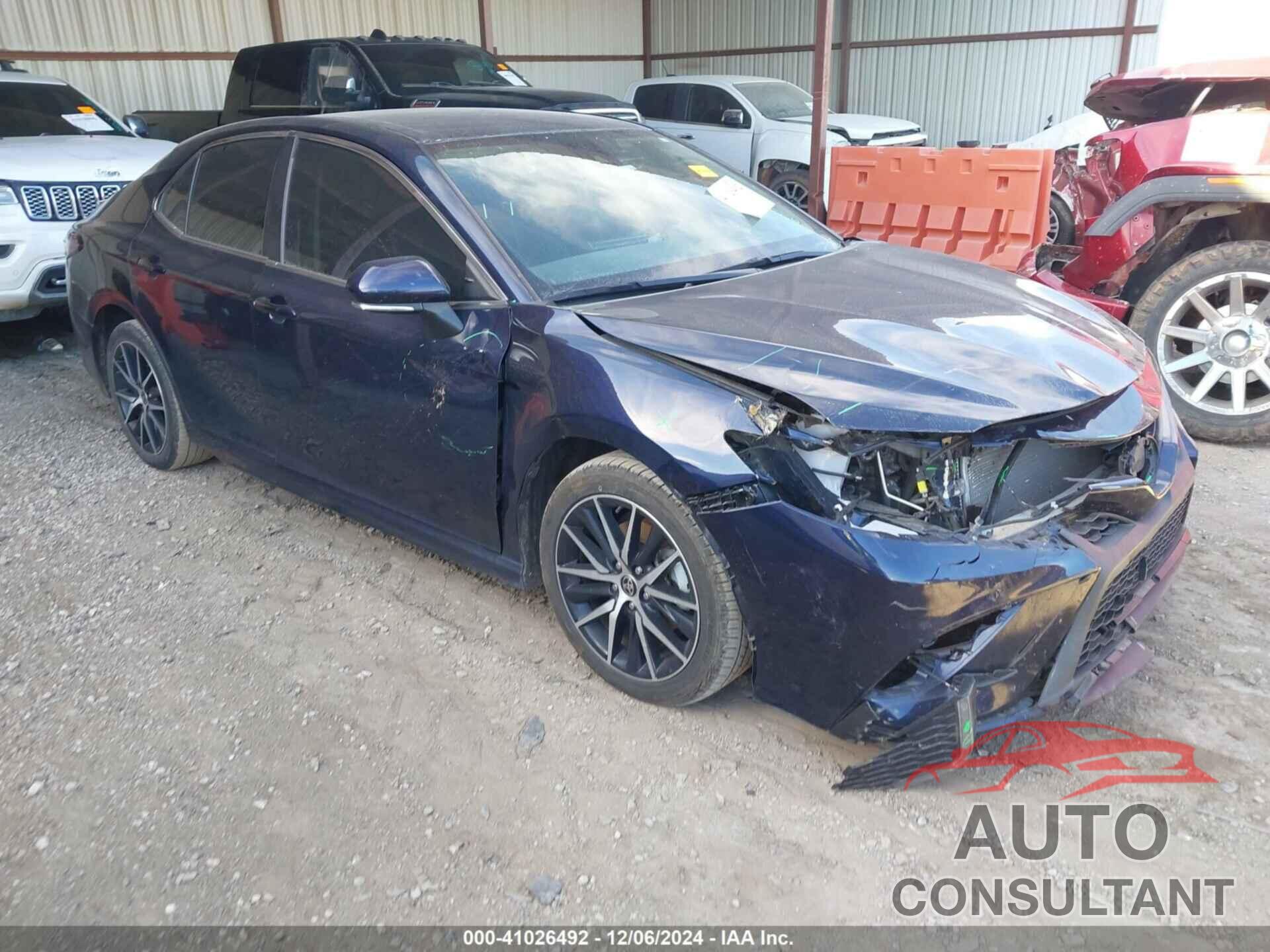 TOYOTA CAMRY 2022 - 4T1G11AK1NU703572