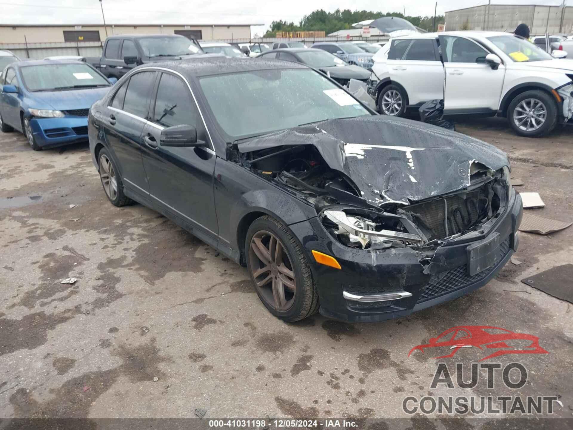 MERCEDES-BENZ C 300 2014 - WDDGF8AB0EG235224