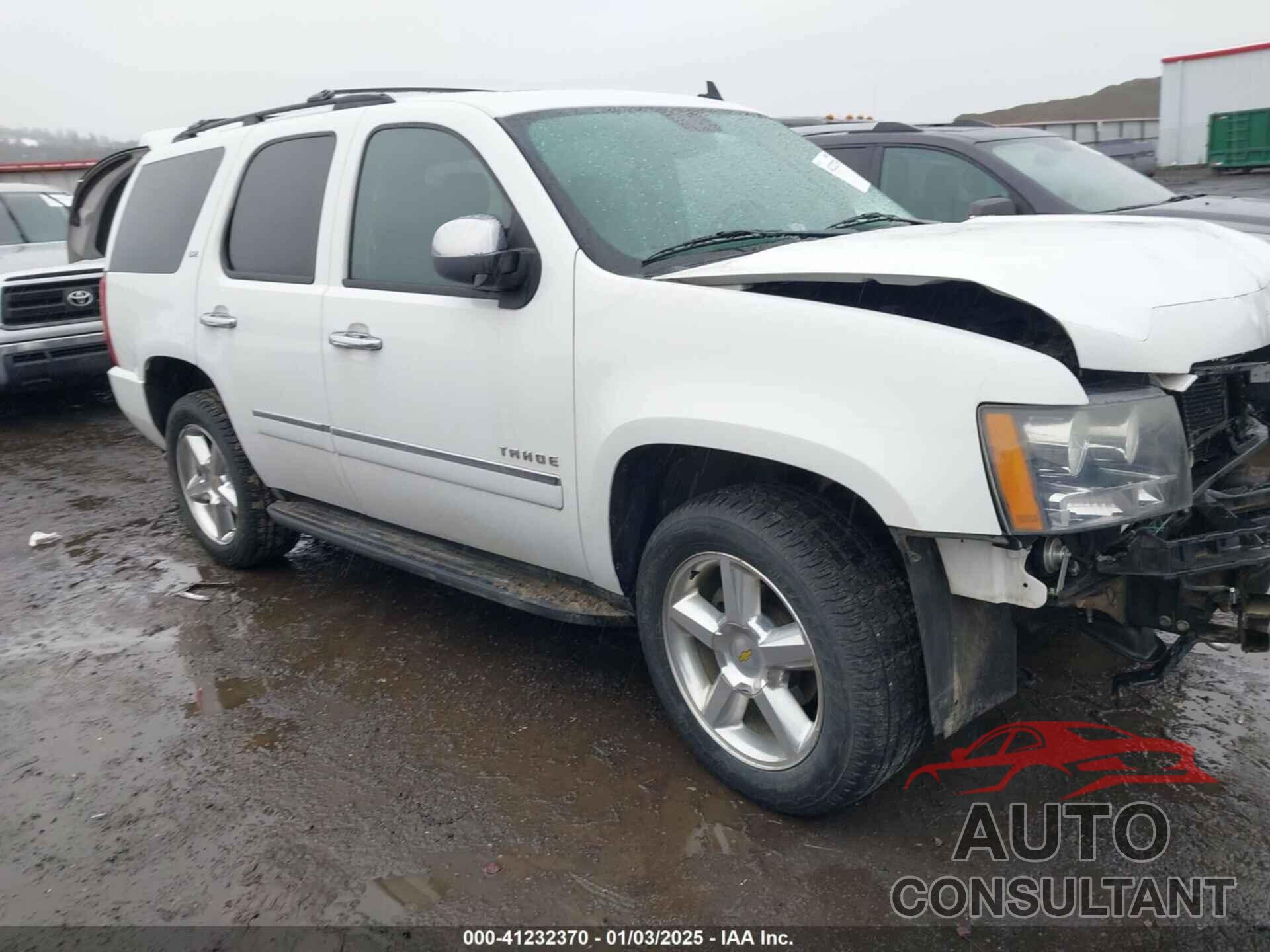 CHEVROLET TAHOE 2011 - 1GNSKCE04BR272361