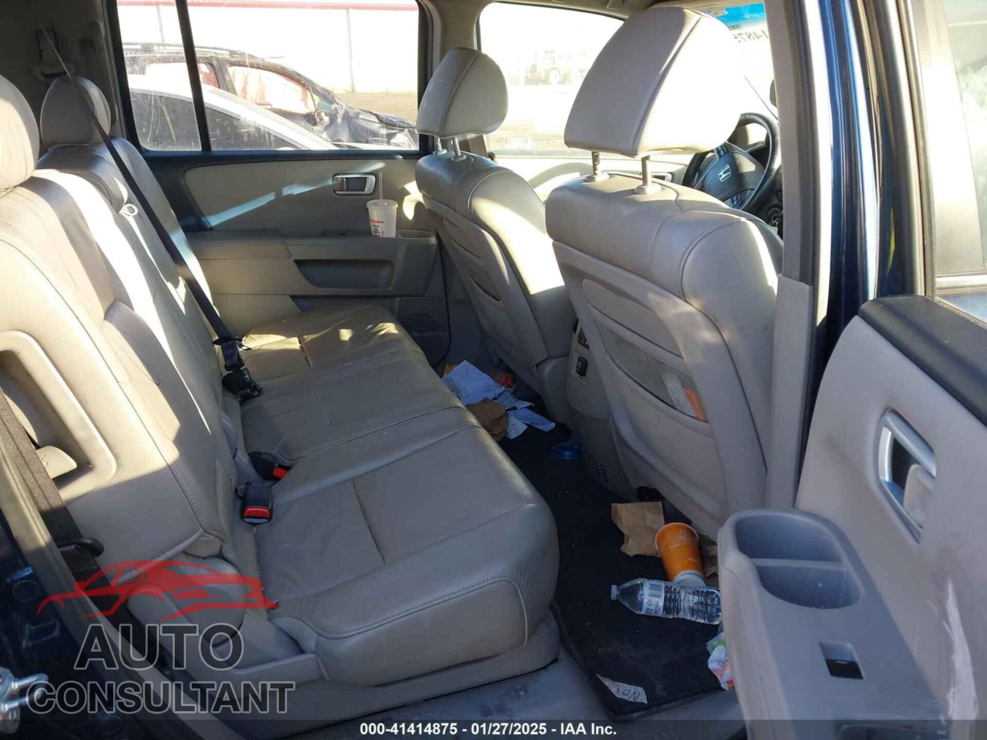 HONDA PILOT 2011 - 5FNYF4H53BB020868