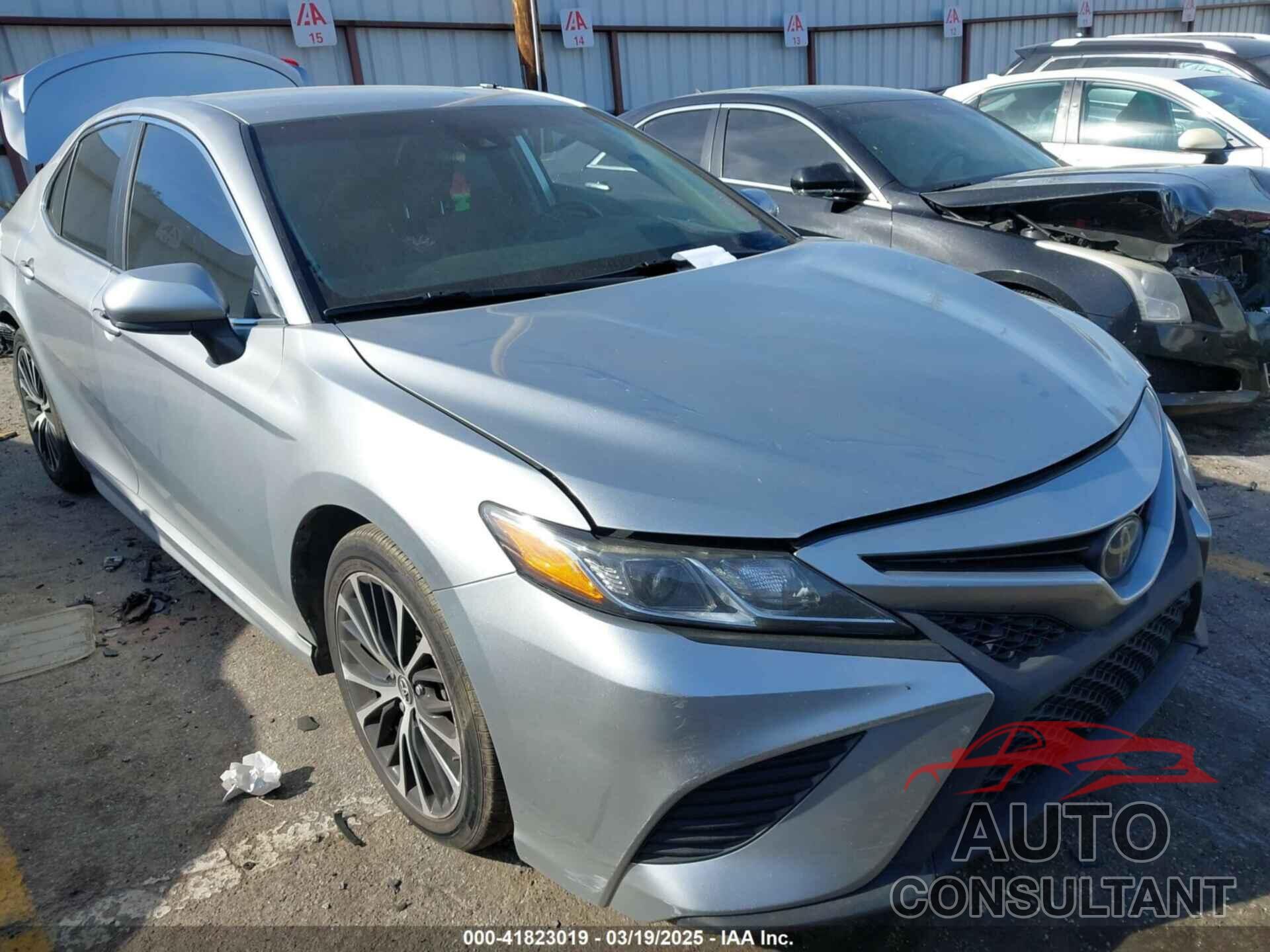 TOYOTA CAMRY 2019 - 4T1B11HK8KU681713