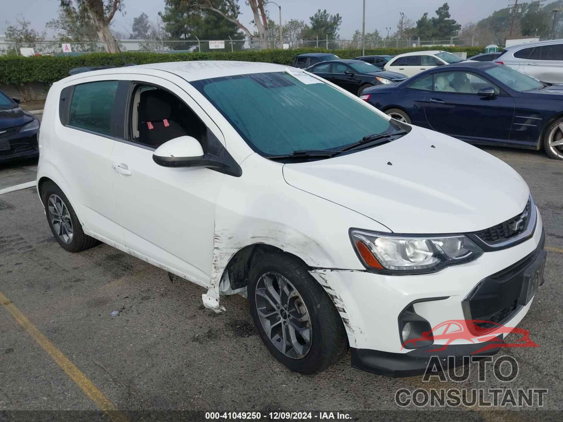 CHEVROLET SONIC 2019 - 1G1JD6SB9K4132768