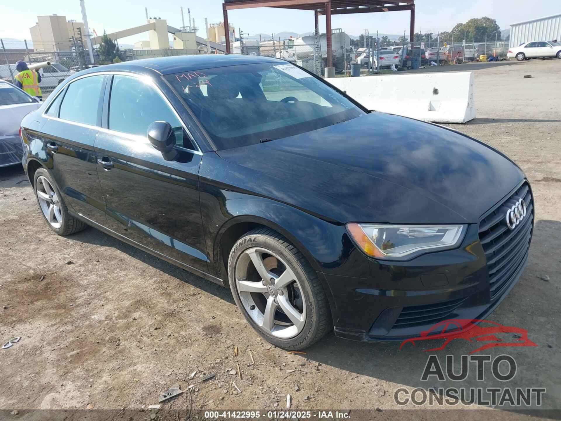 AUDI A3 2015 - WAUACGFF5F1014718