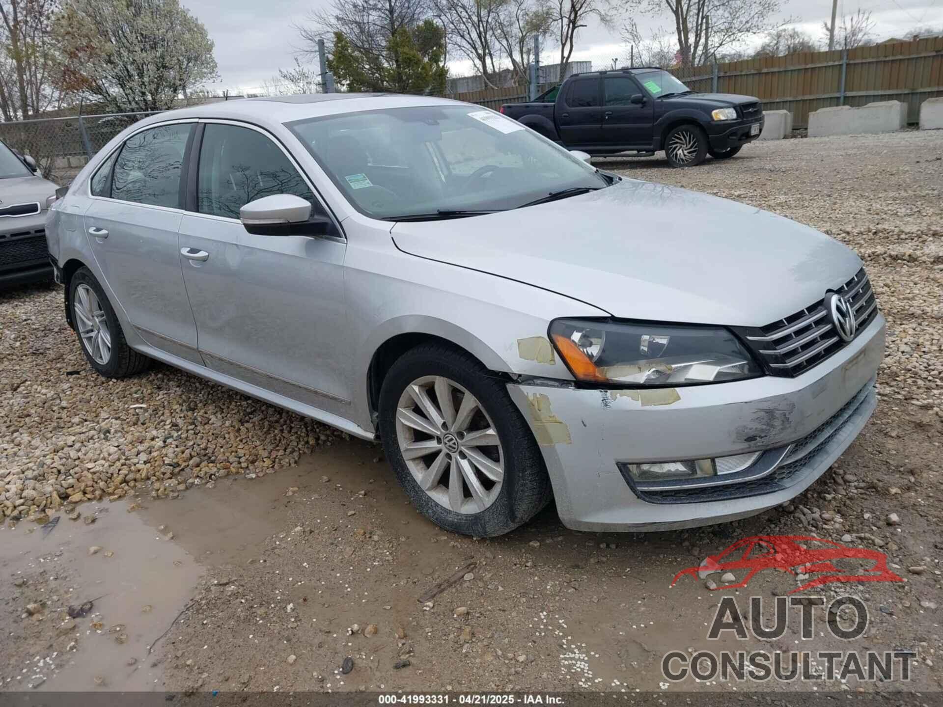 VOLKSWAGEN PASSAT 2012 - 1VWCP7A34CC079912