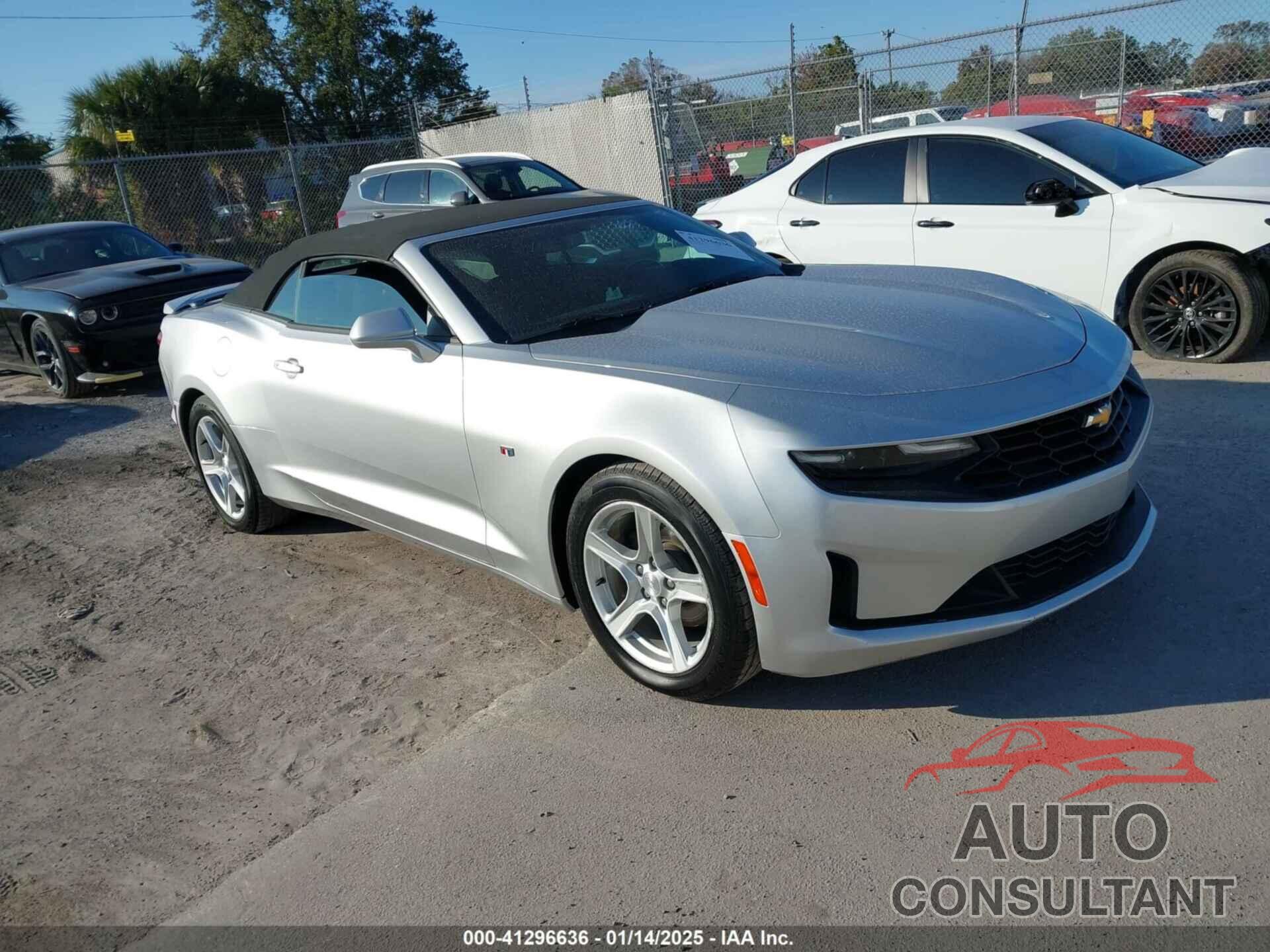 CHEVROLET CAMARO 2019 - 1G1FB3DS1K0111721