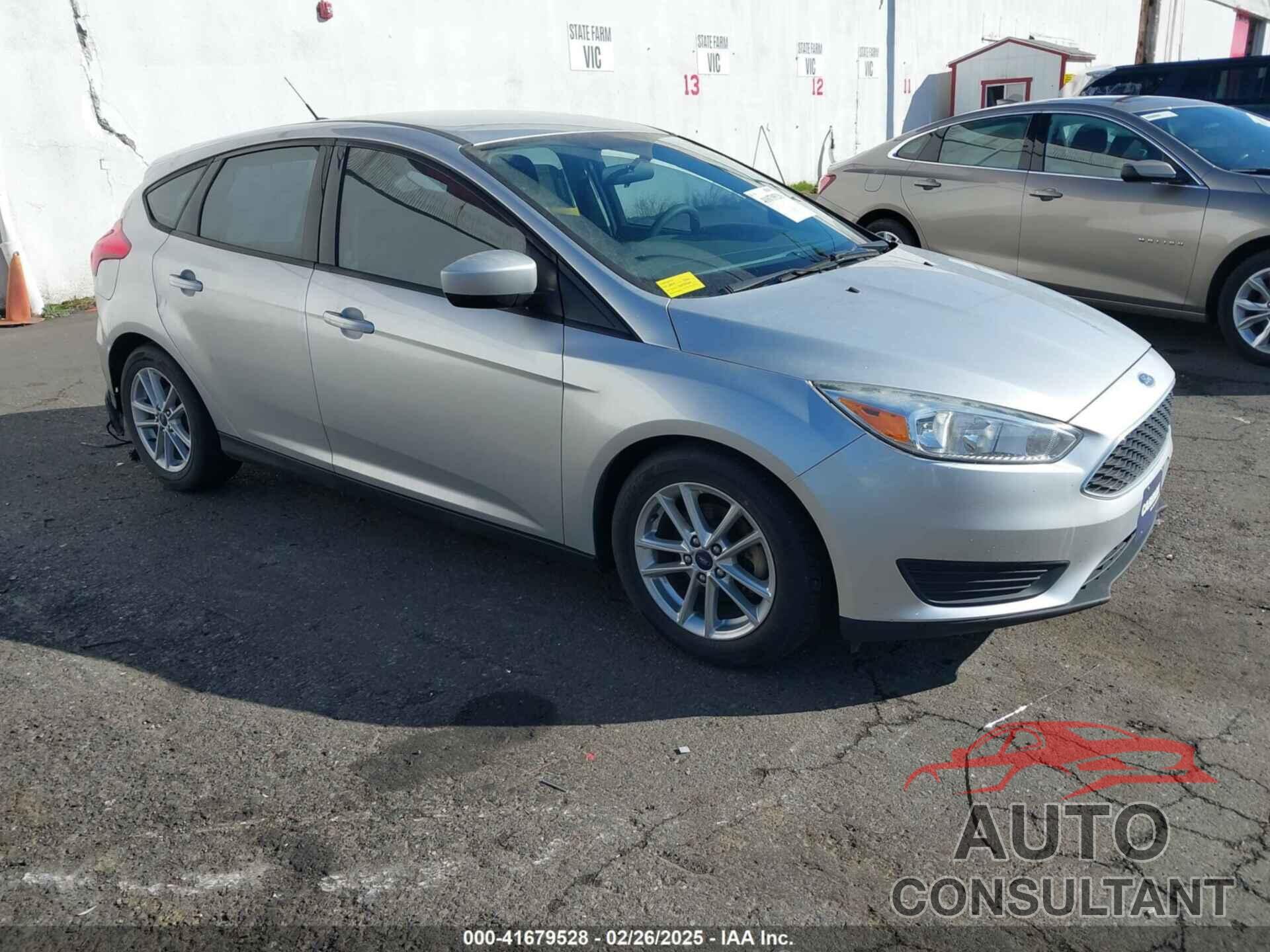FORD FOCUS 2018 - 1FADP3K2XJL277760