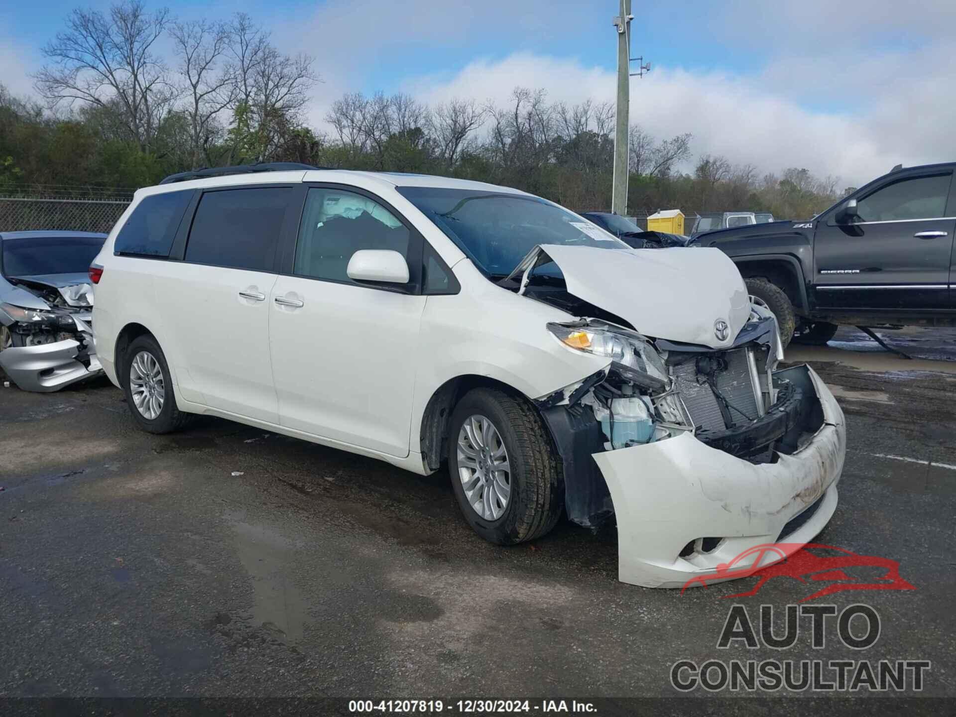 TOYOTA SIENNA 2017 - 5TDYZ3DC5HS783453