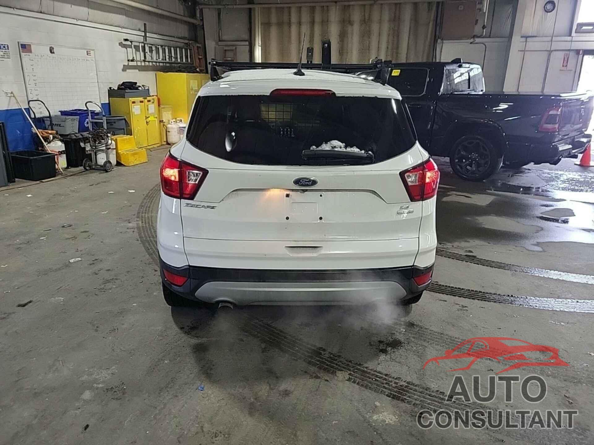 FORD ESCAPE 2019 - 1FMCU9GDXKUA48174