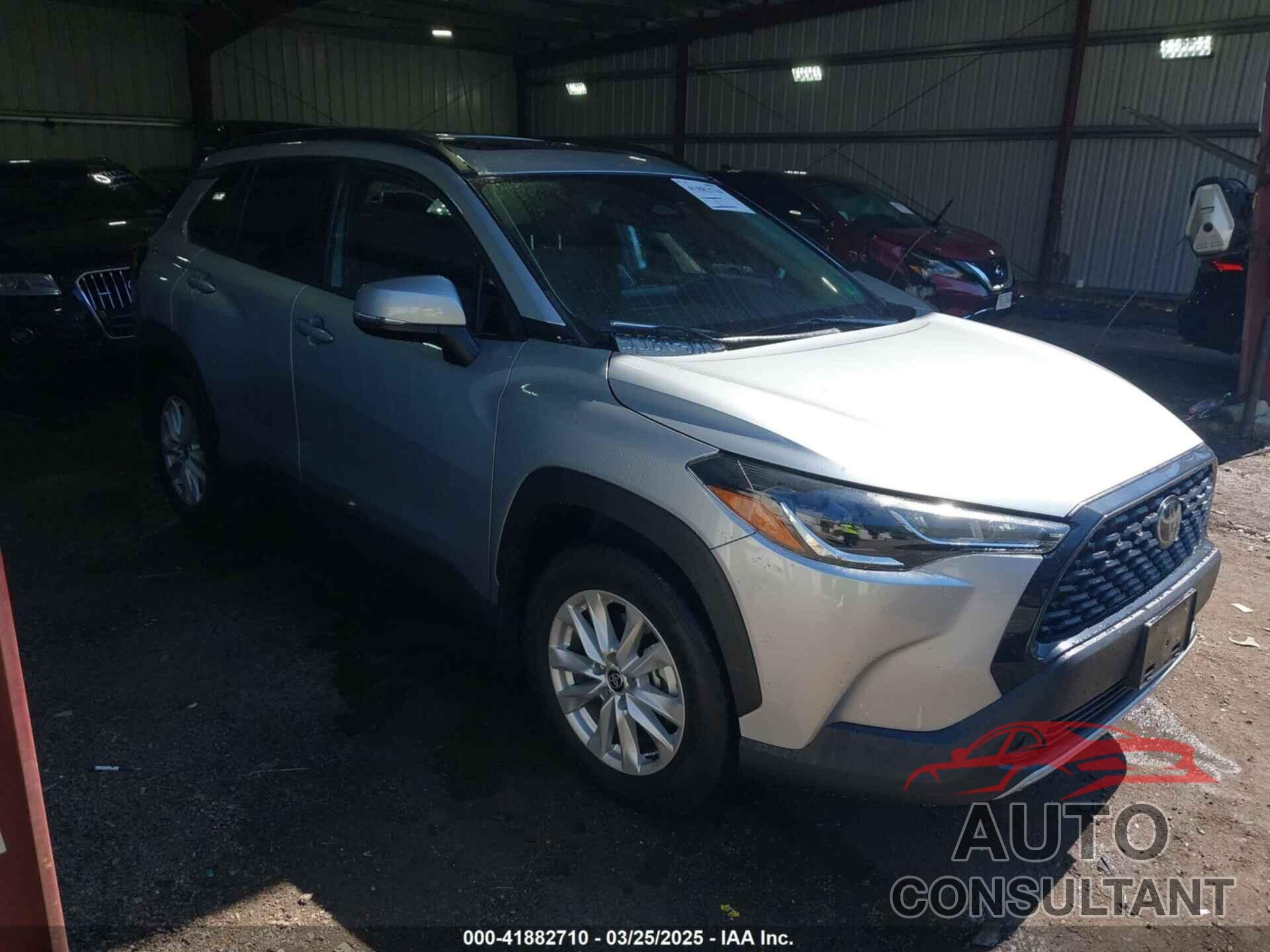 TOYOTA COROLLA CROSS 2023 - 7MUBAABG9PV054710