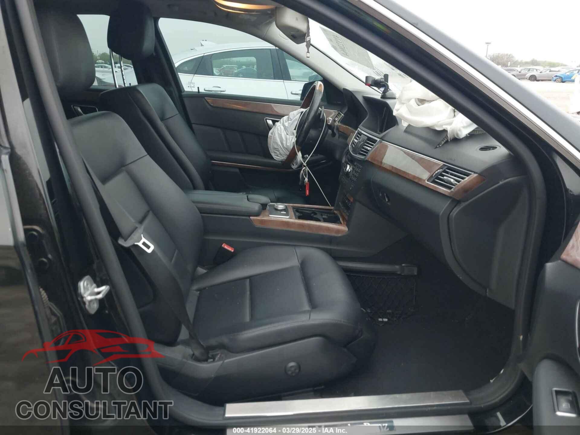 MERCEDES-BENZ E 2012 - WDDHF5KB2CA551385