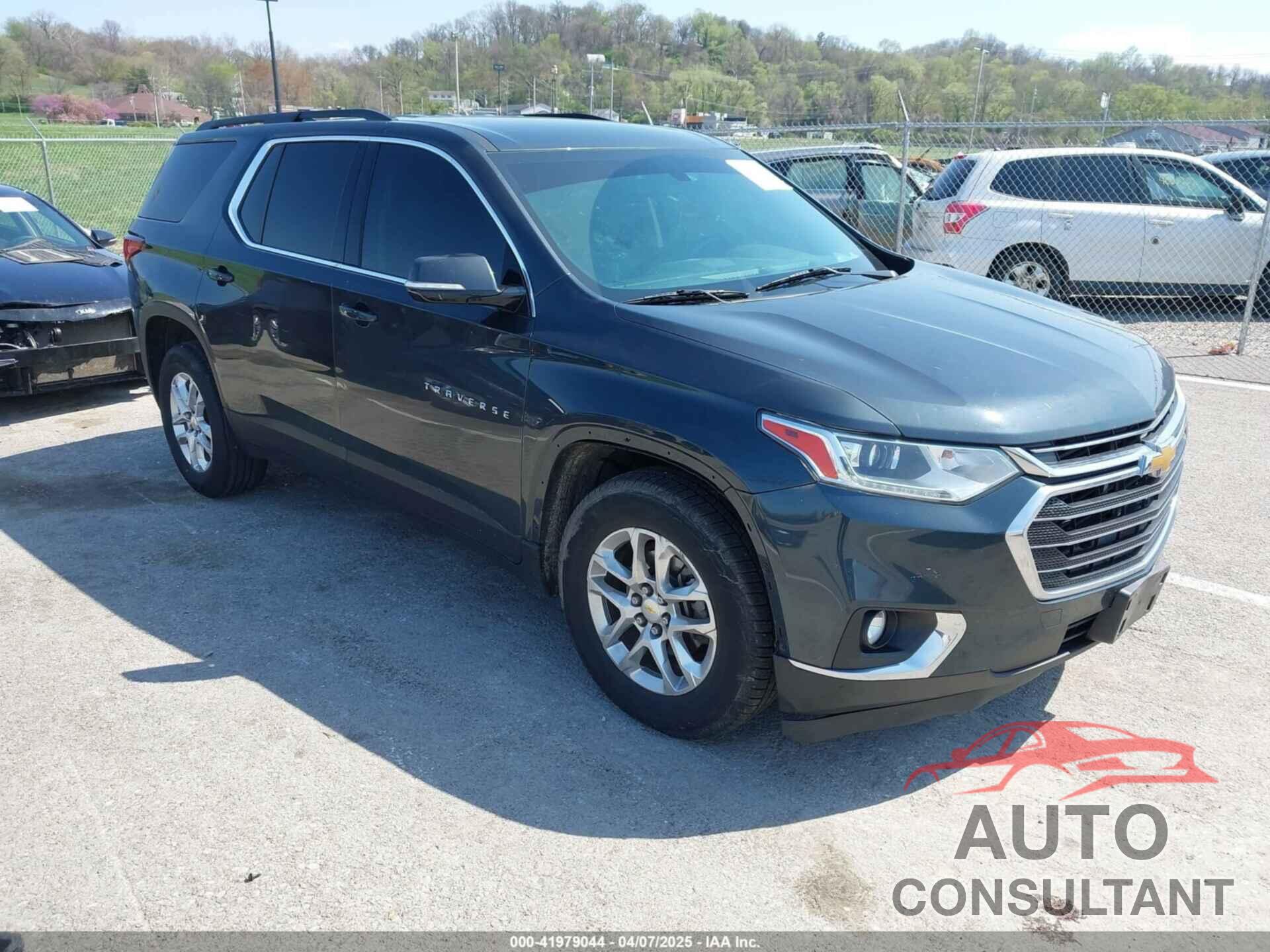 CHEVROLET TRAVERSE 2019 - 1GNEVGKW8KJ250558