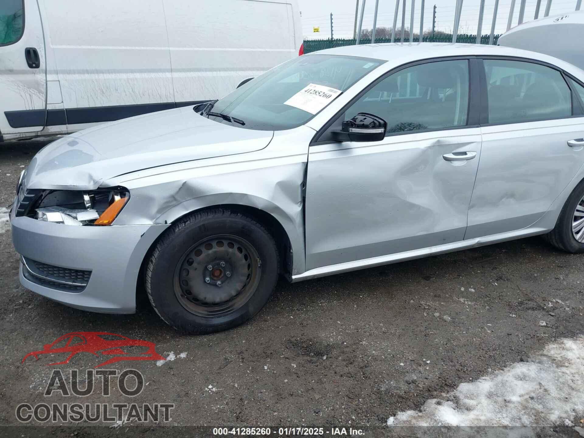 VOLKSWAGEN PASSAT 2014 - 1VWAP7A39EC002589