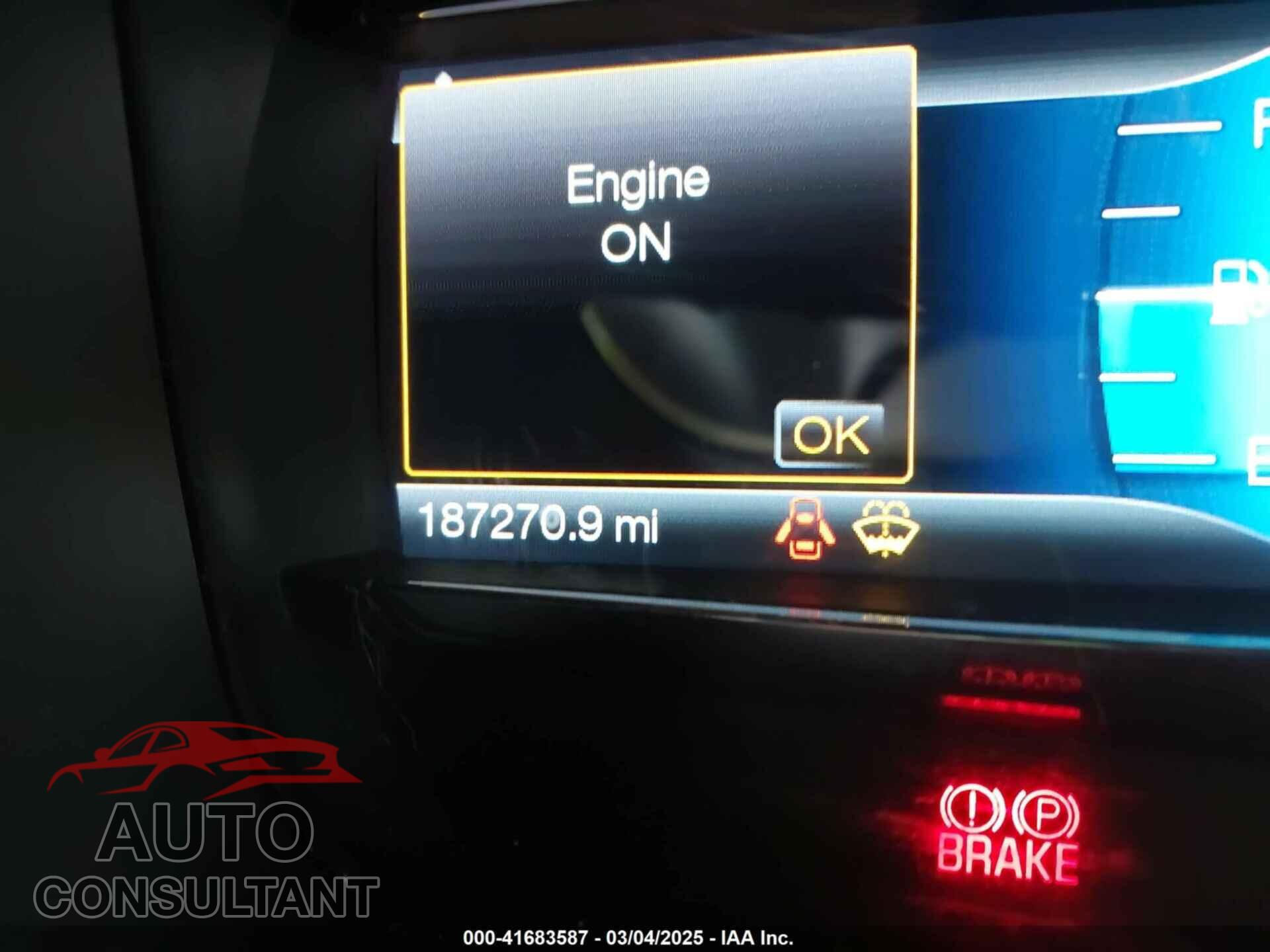 FORD TAURUS 2017 - 1FAHP2E88HG120128